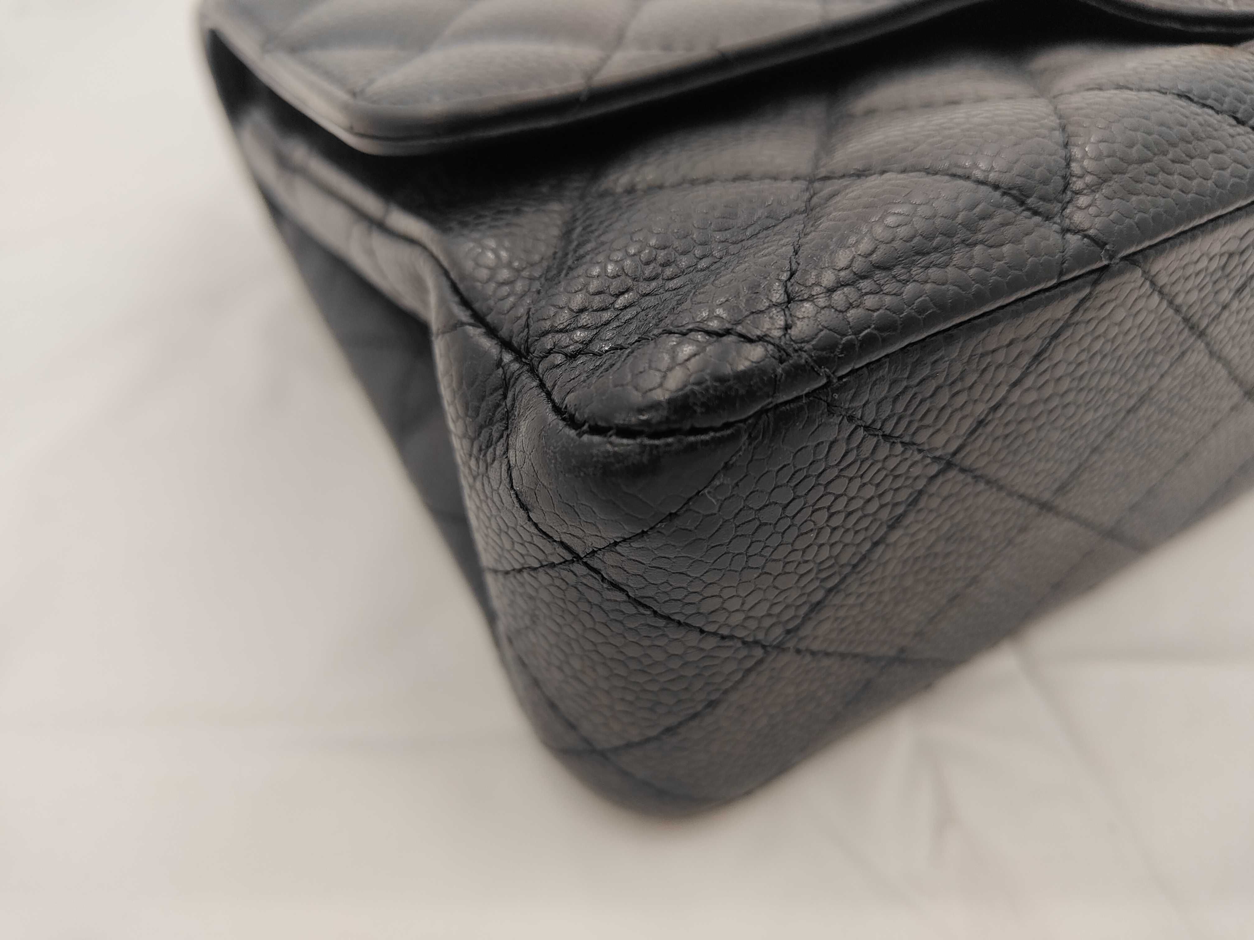Matelassé 25 Double Flap Caviar Black Chain Shoulder Bag — view 6