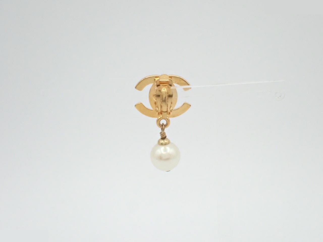 Turnlock Swing Pearl Earrings — view 2