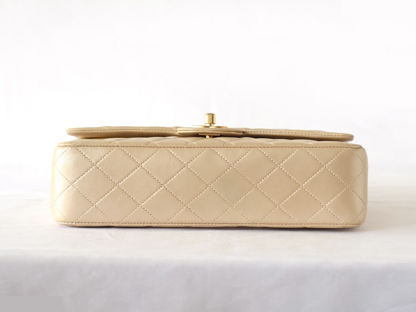 Matelassé 25 Lambskin Double Flap Double Chain Shoulder Bag with Pearl — view 5