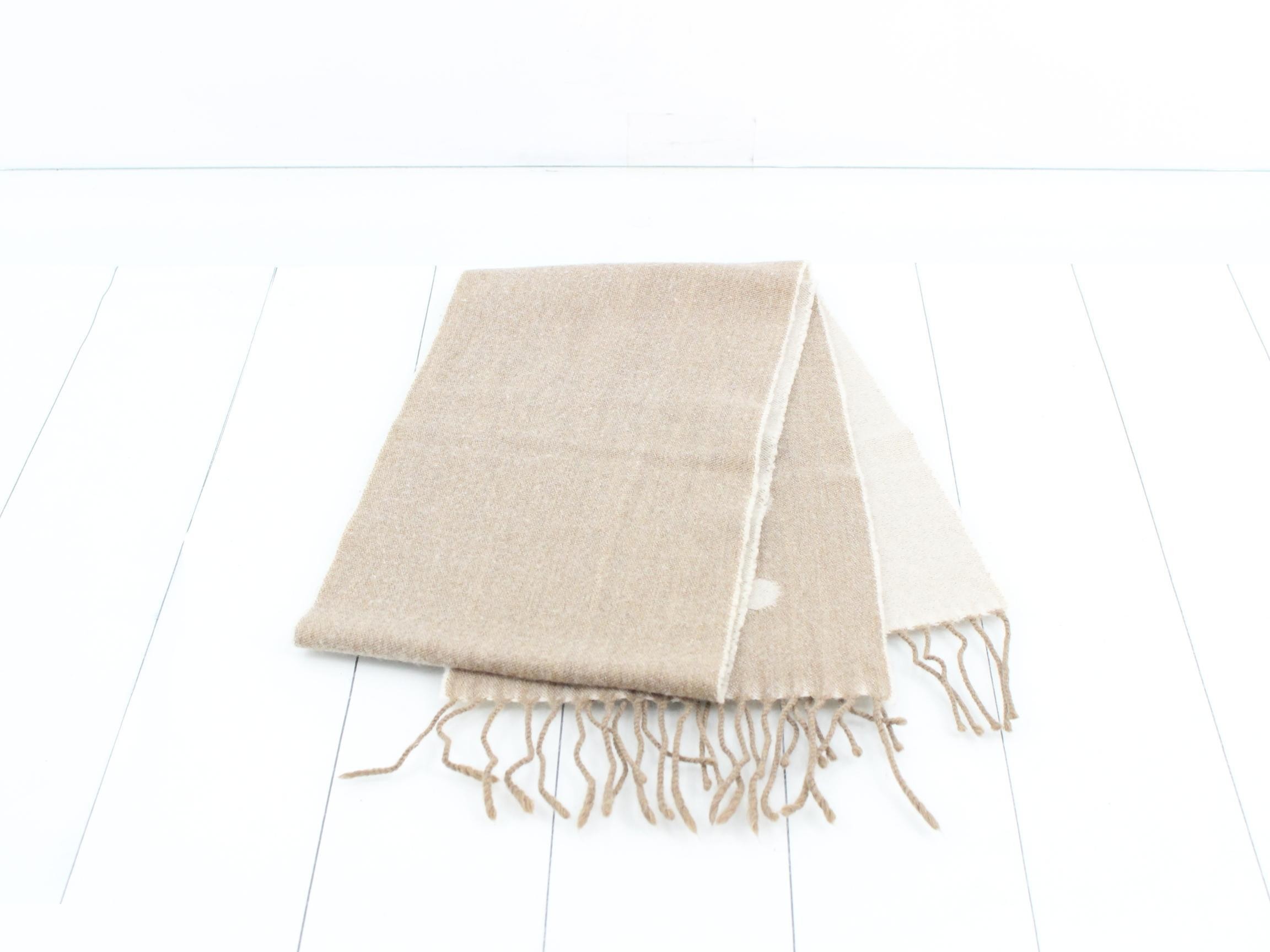 Other lines: Small items, accessories, and scarves — view 3