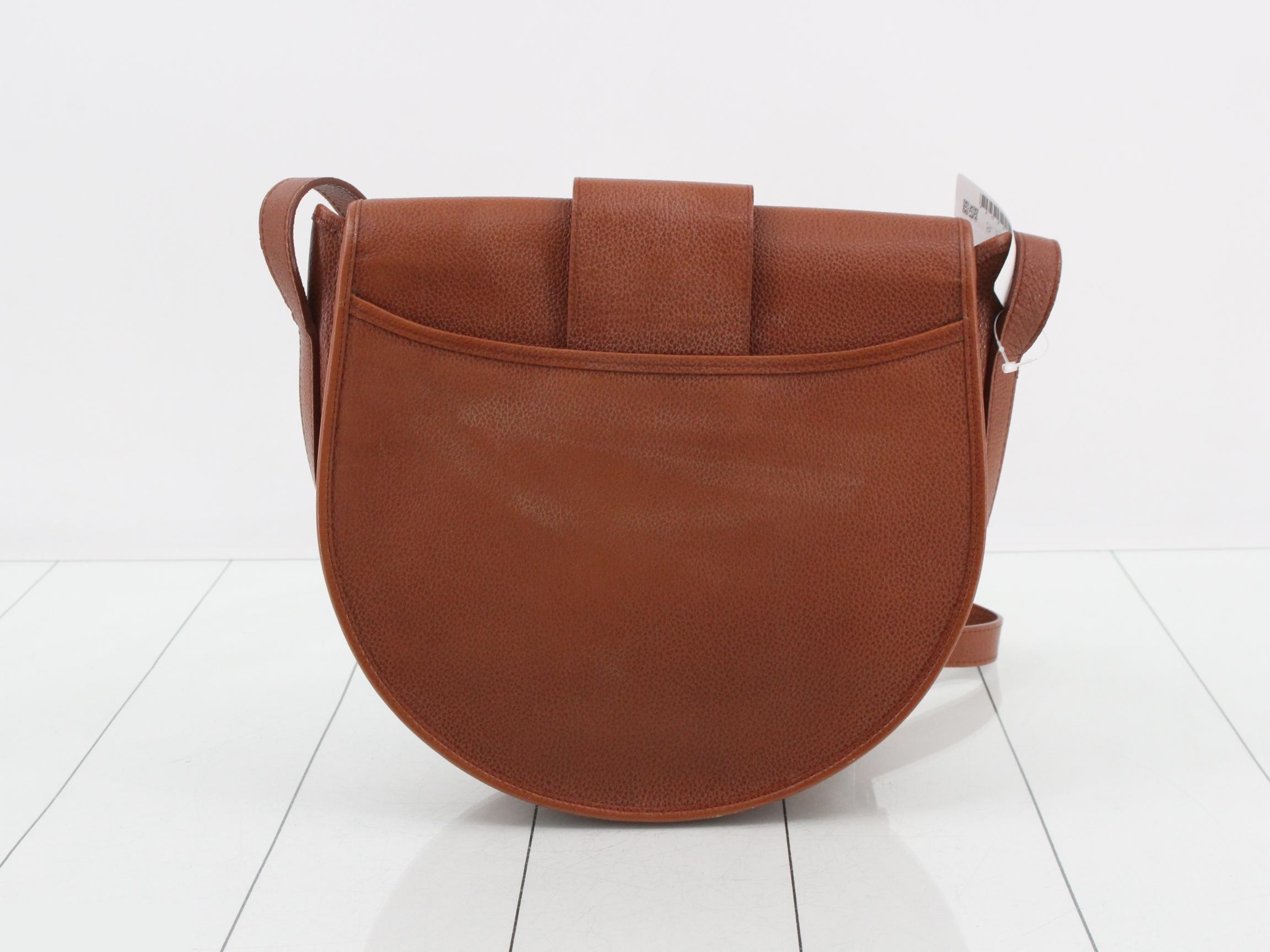 Leather shoulder bag with logo hardware — view 2