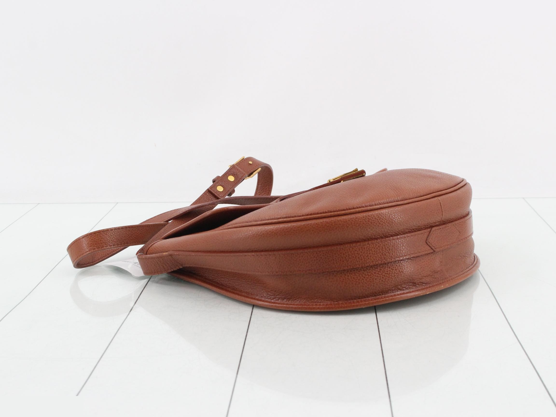Leather shoulder bag with logo hardware — view 5