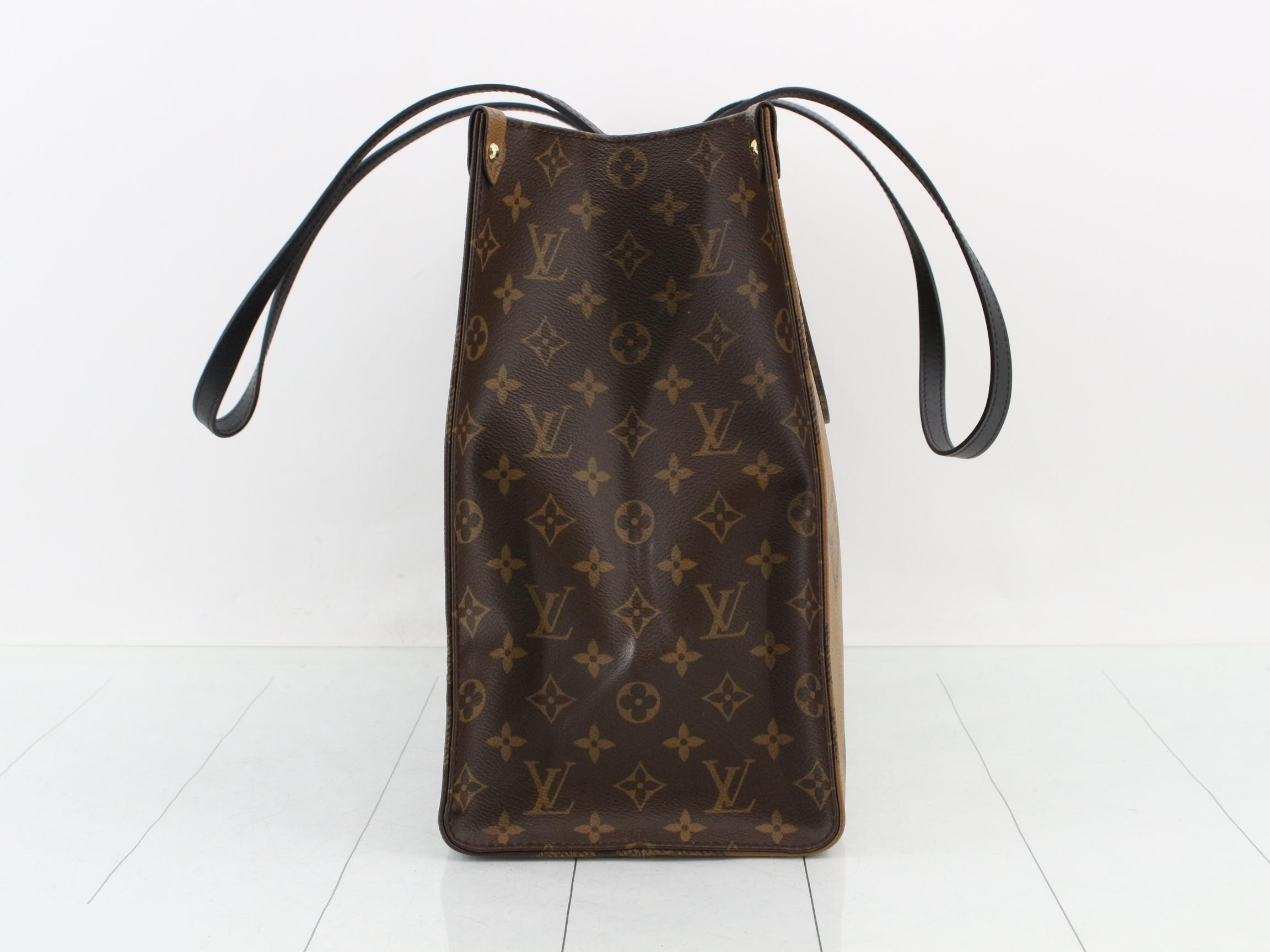 Monogram Giant Reverse OnTheGo GM 2-Way Tote Bag — view 3