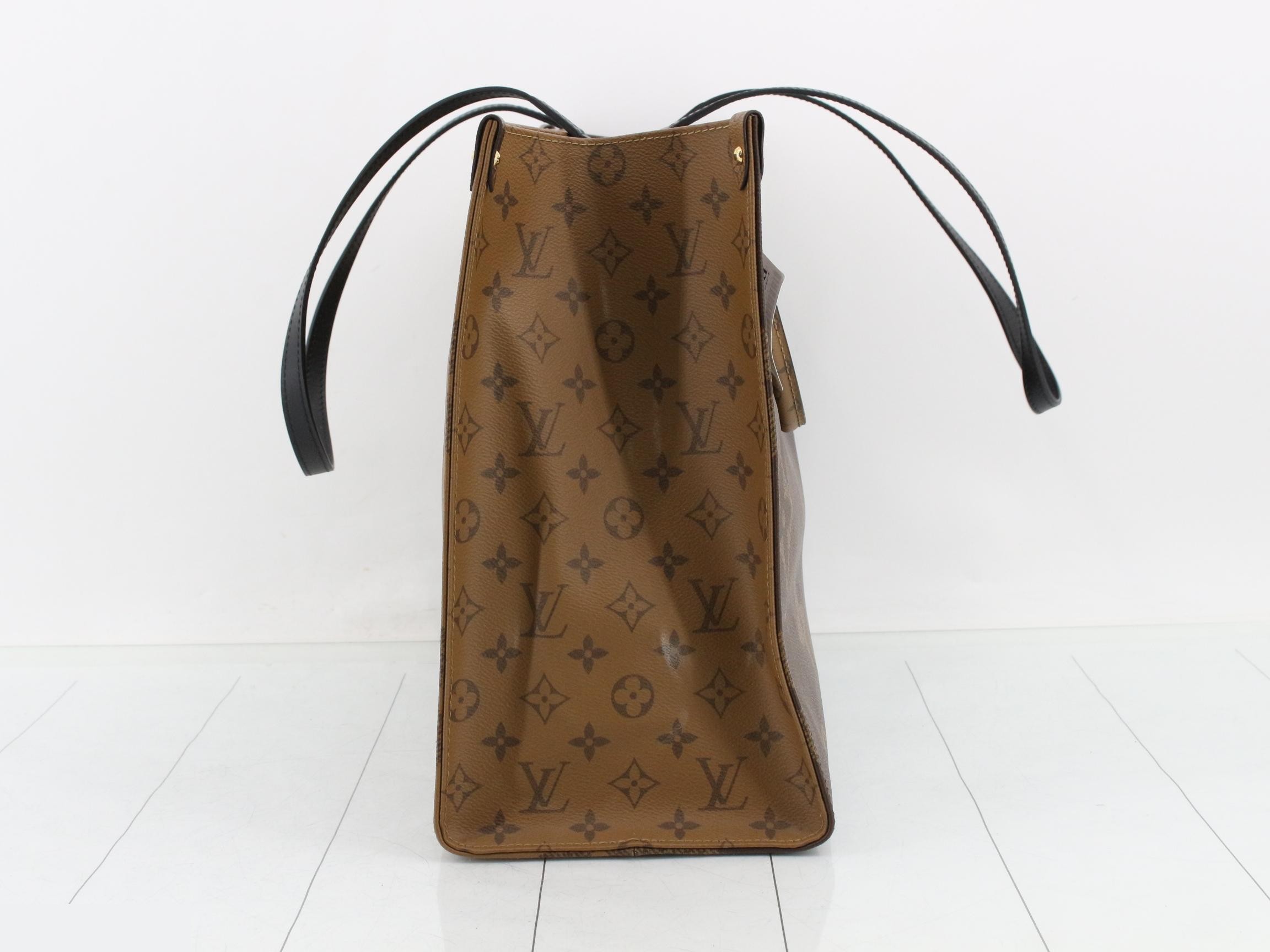 Monogram Giant Reverse OnTheGo GM 2-Way Tote Bag — view 4