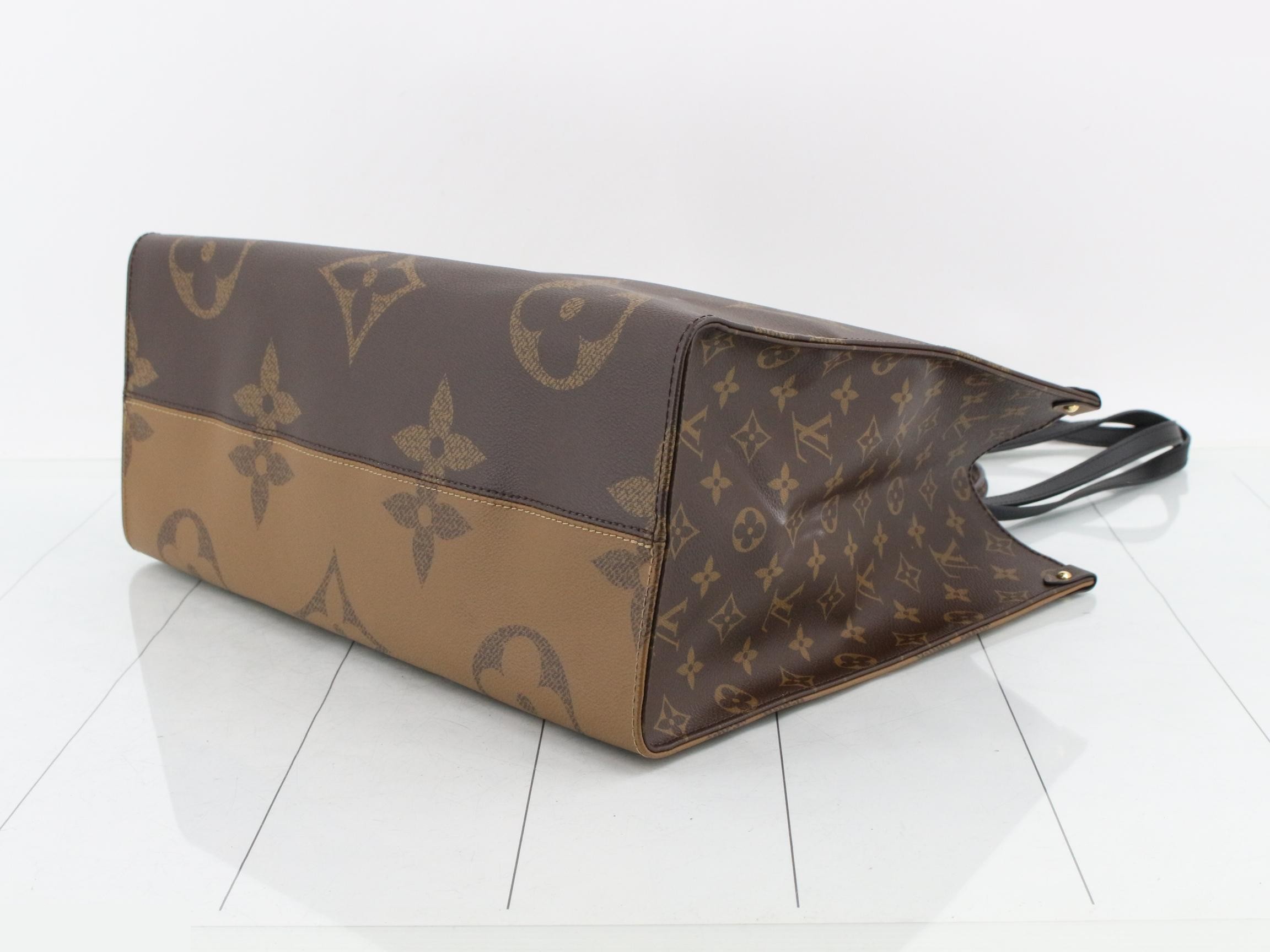 Monogram Giant Reverse OnTheGo GM 2-Way Tote Bag — view 6