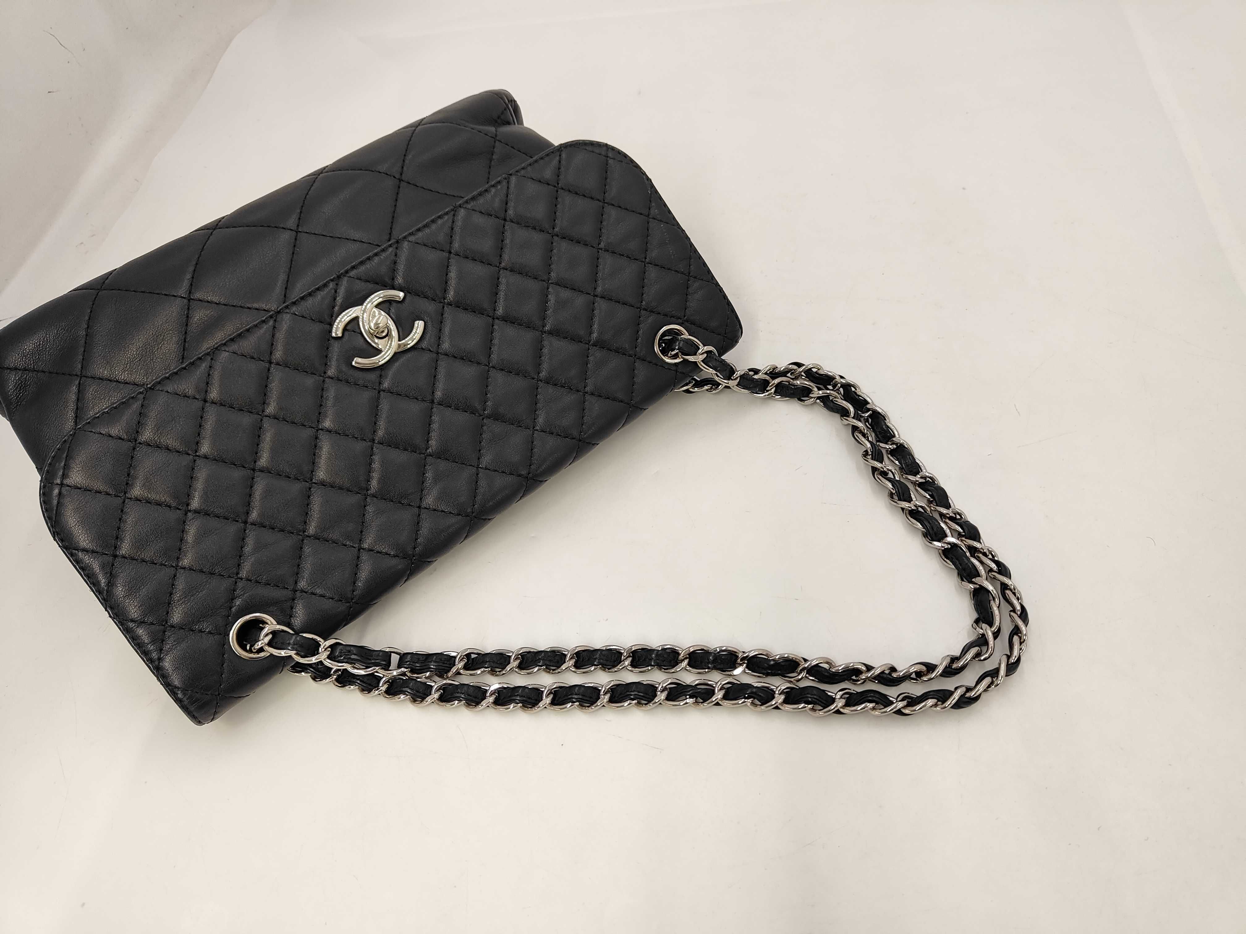 Matelassé Double Chain Shoulder Bag, Lambskin, Black, Silver Hardware, 15828133, Seal, 32x23x9cm, Shoulder Strap Approx. 60-100cm, Shoulder Bag — view 5