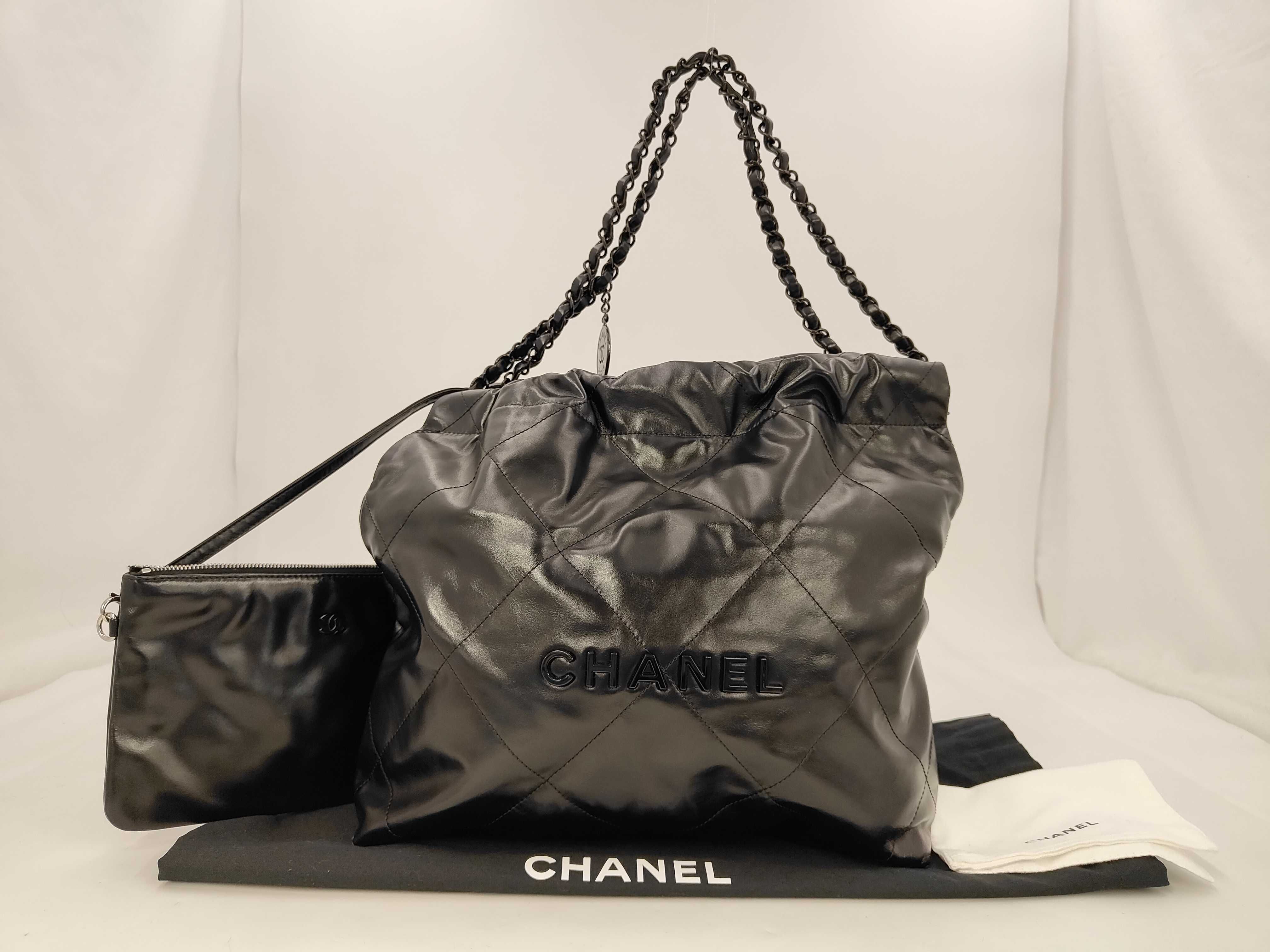 22 black shoulder bag