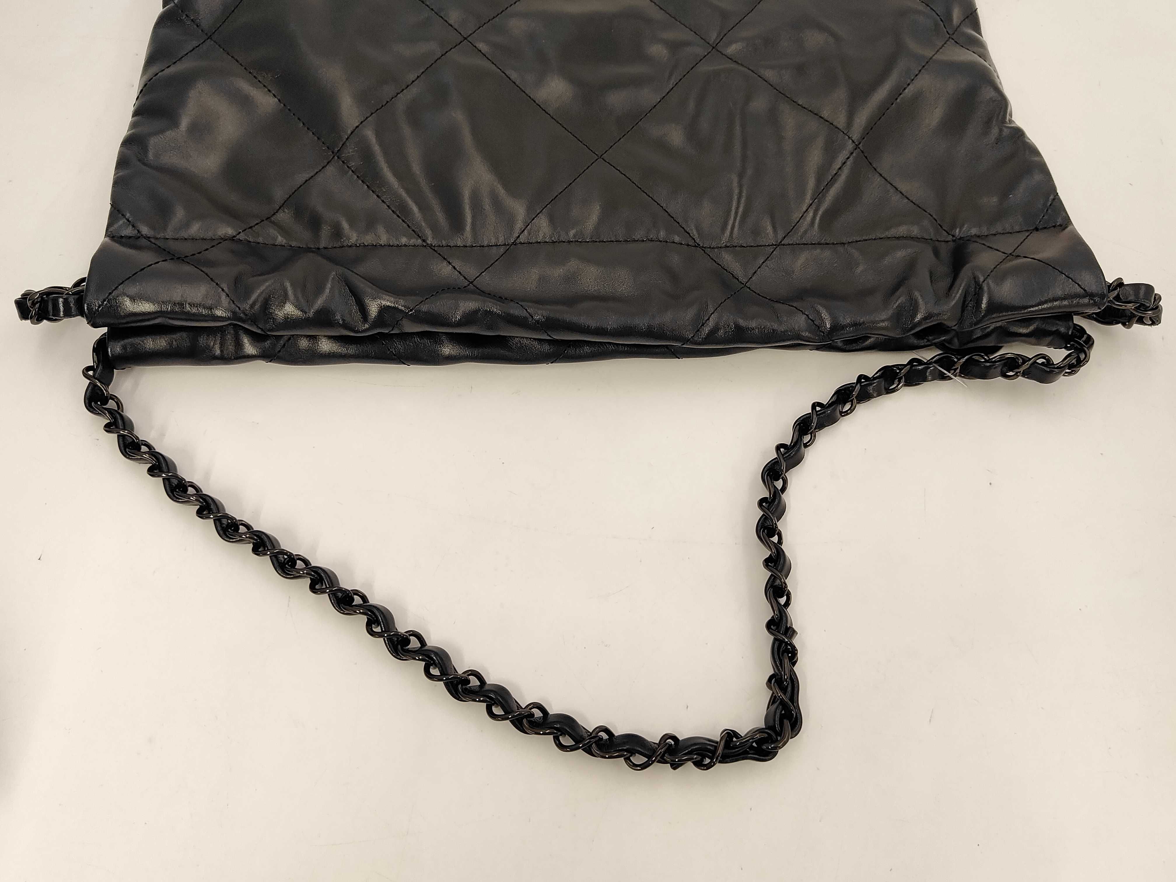 22 black shoulder bag — view 8
