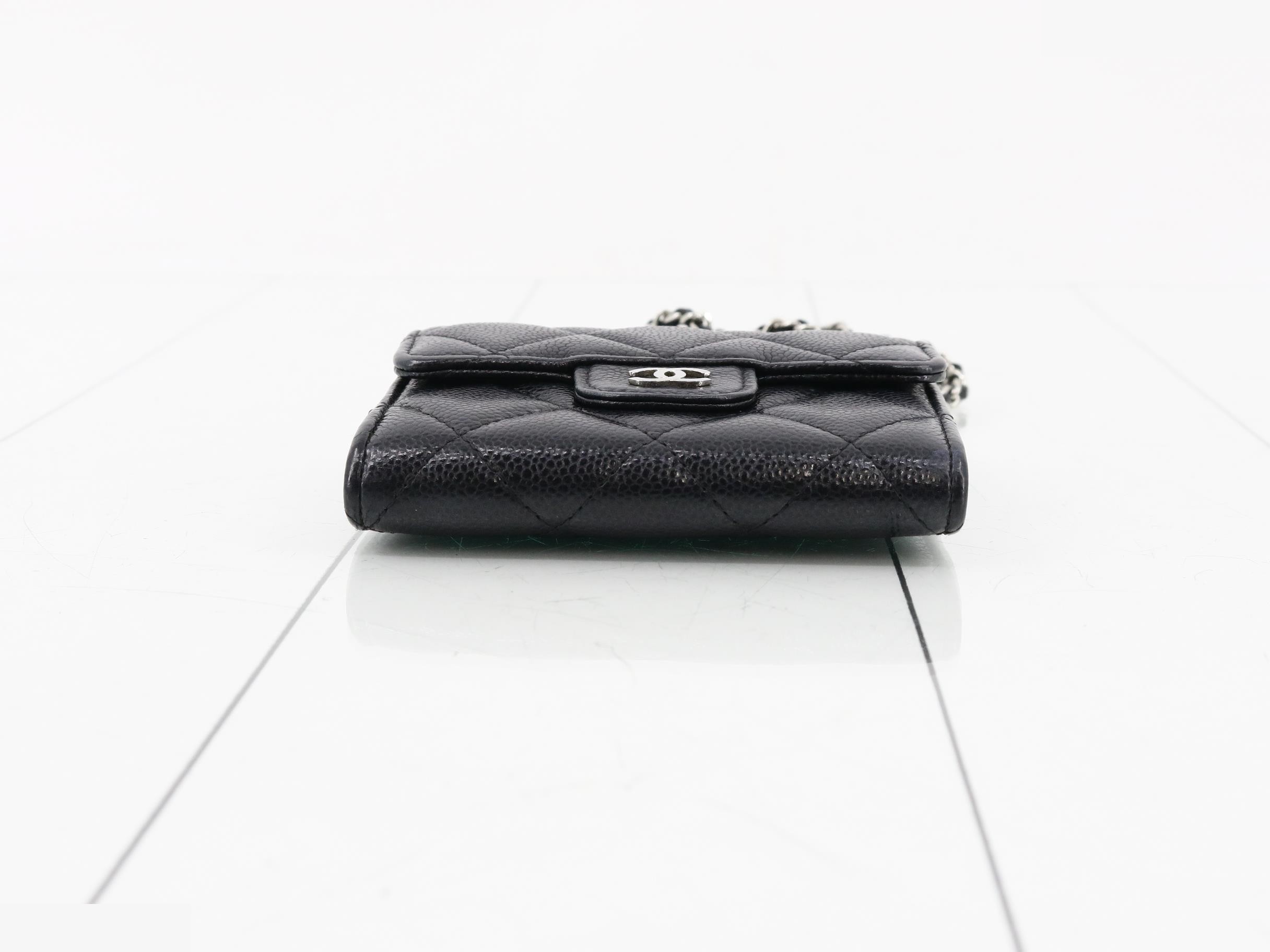 Matelassé chain wallet, caviar leather, black — view 3