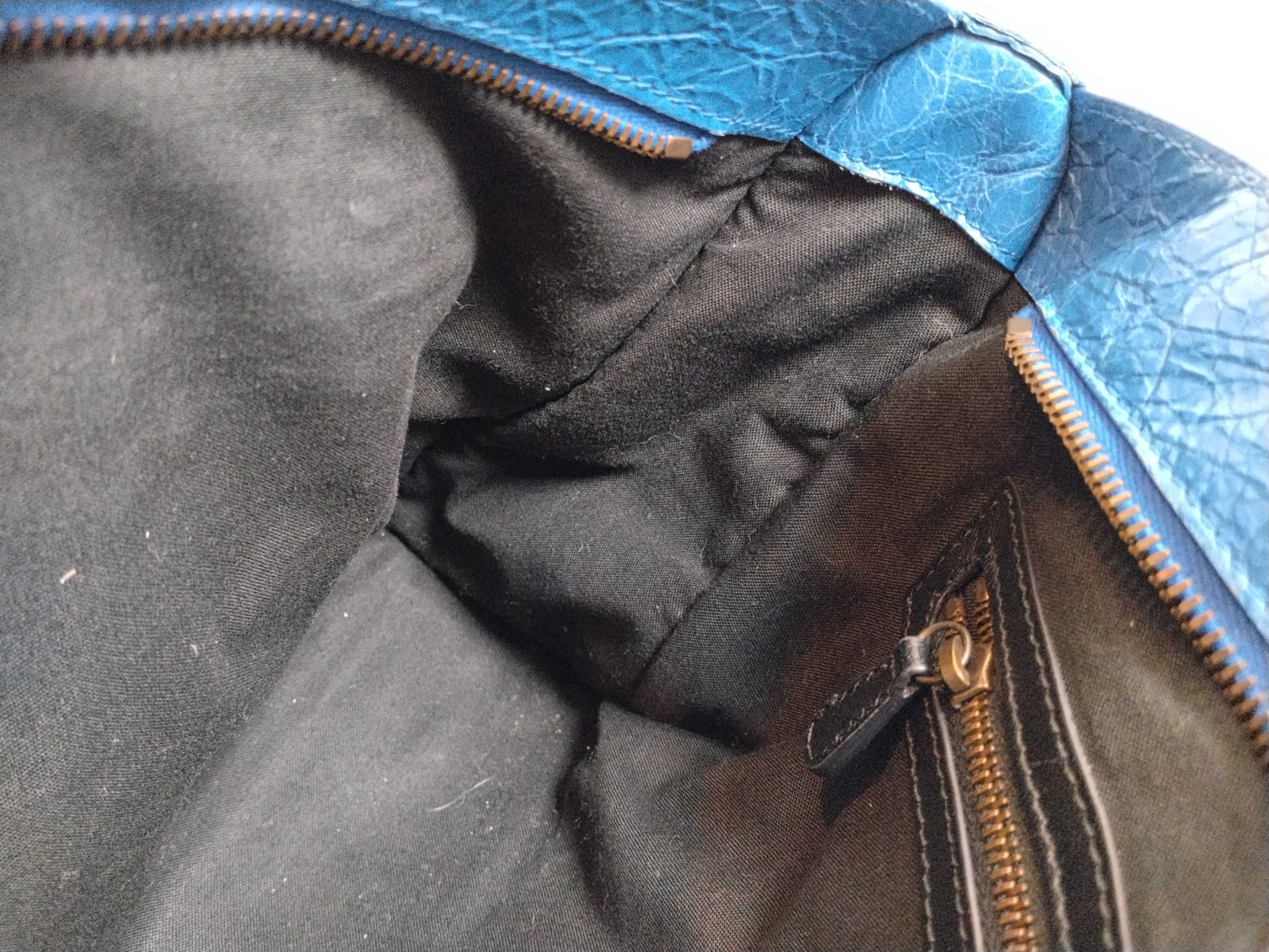 The City Balenciaga The Giant City Handbag — view 12