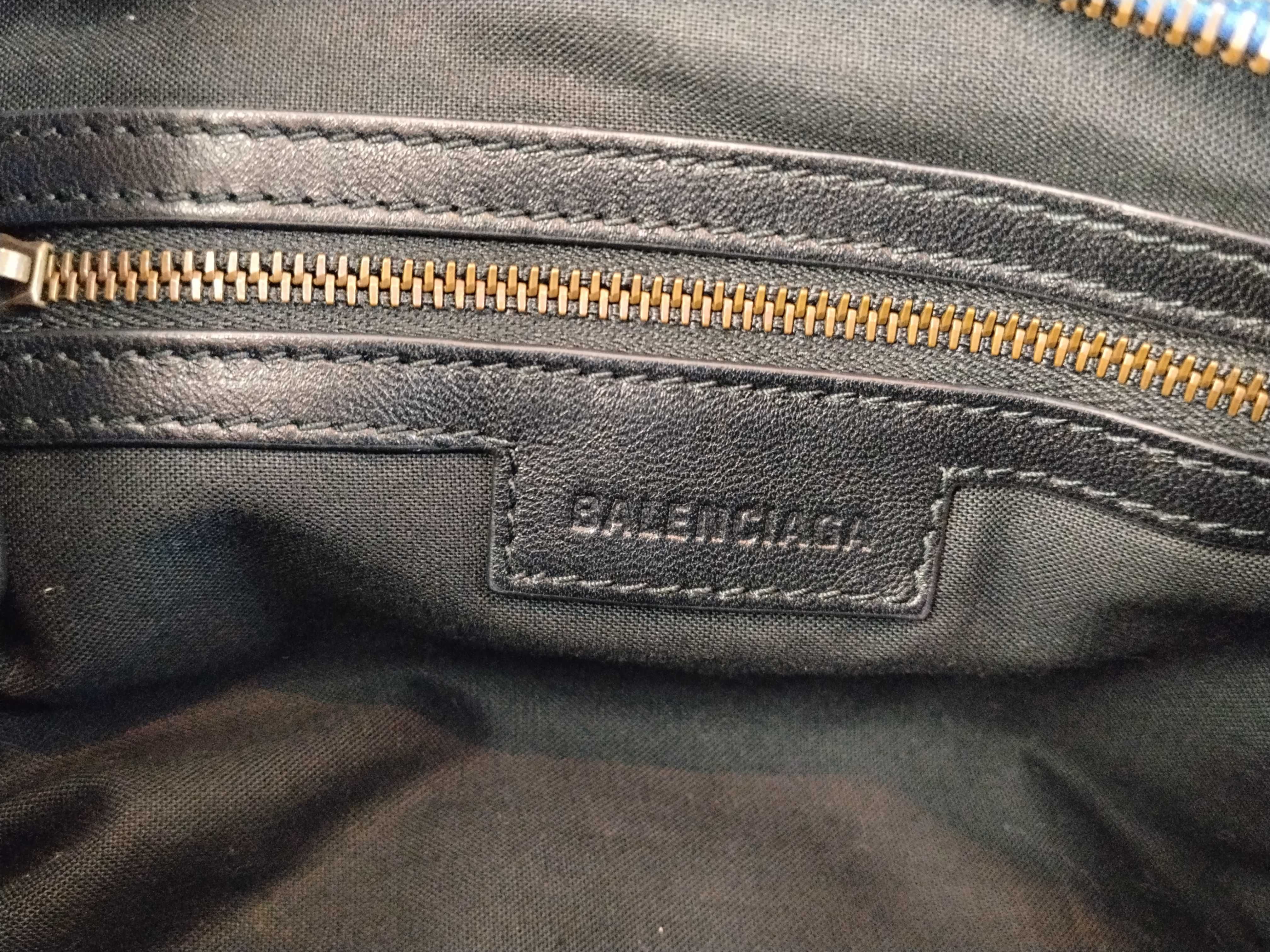 The City Balenciaga The Giant City Handbag — view 13