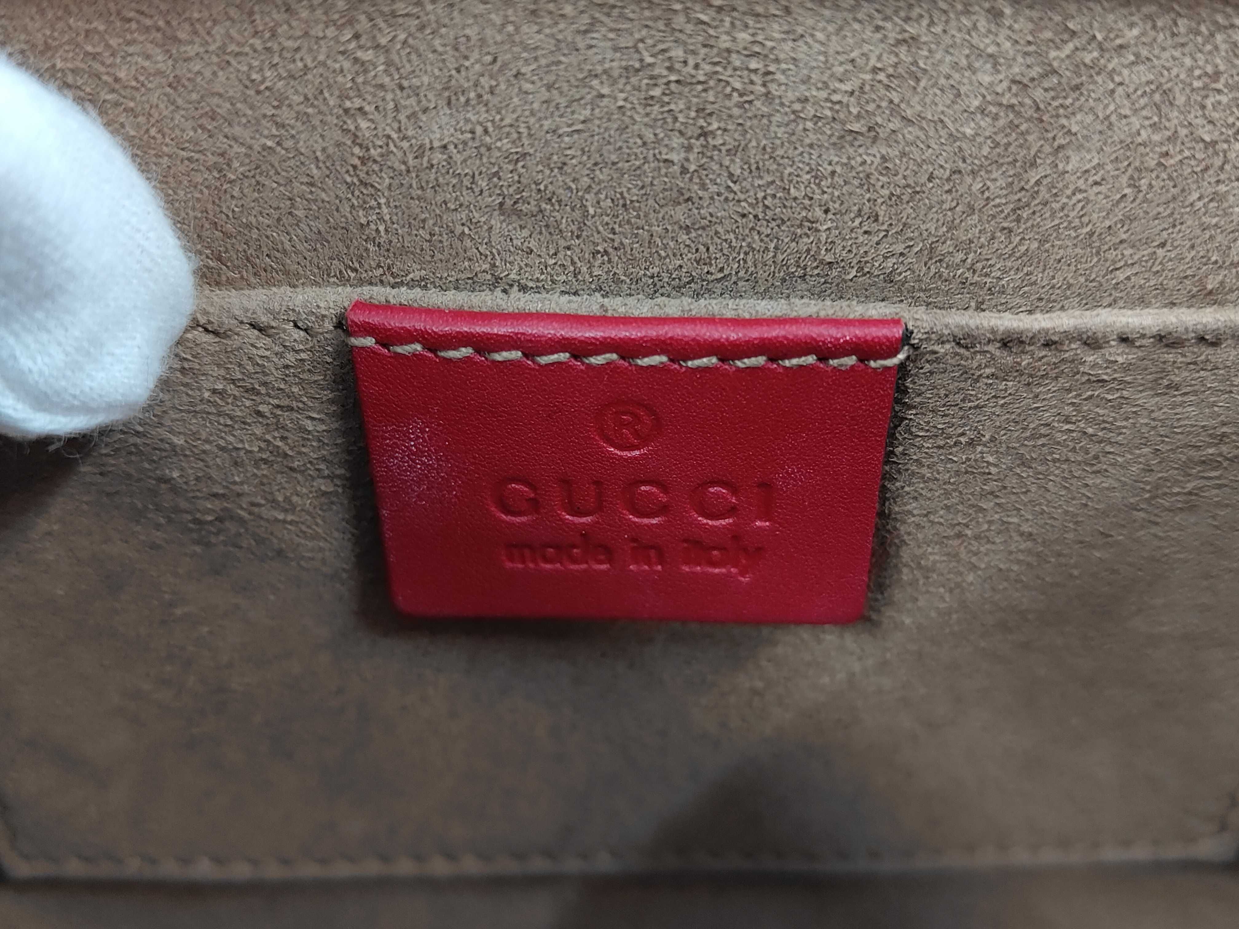 GG Supreme Padlock Chain Shoulder Bag — view 9