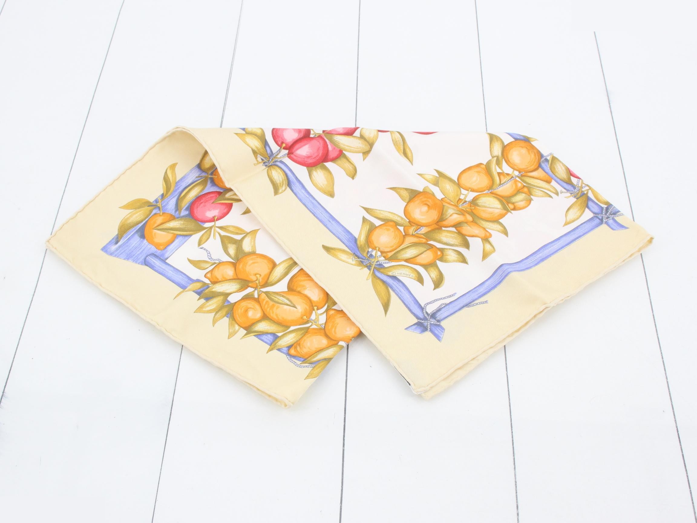 Carré 45 Scarf — view 2