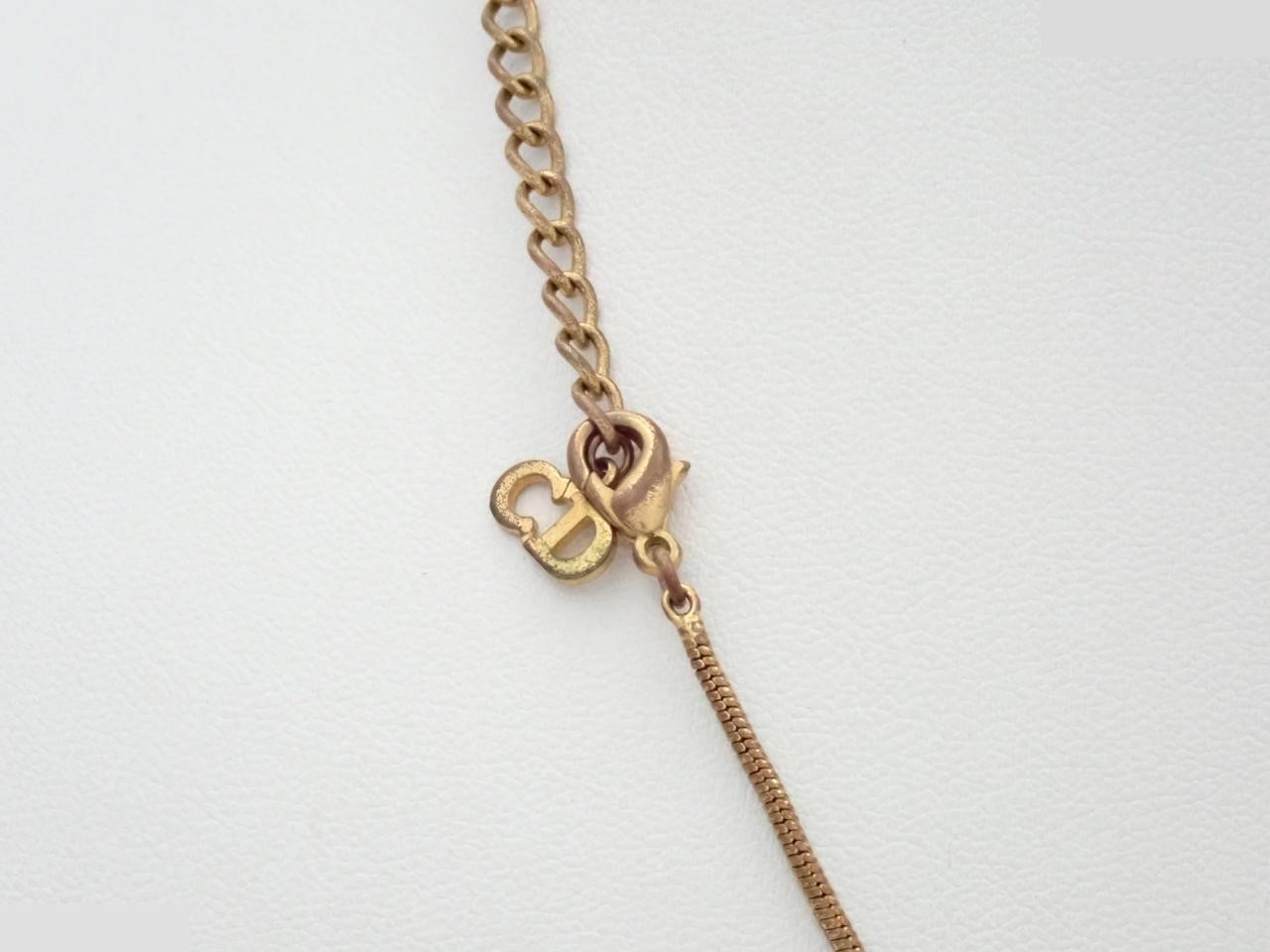 Other lines: Precious metals, necklaces, pendants, chain approximately 46cm. — view 2