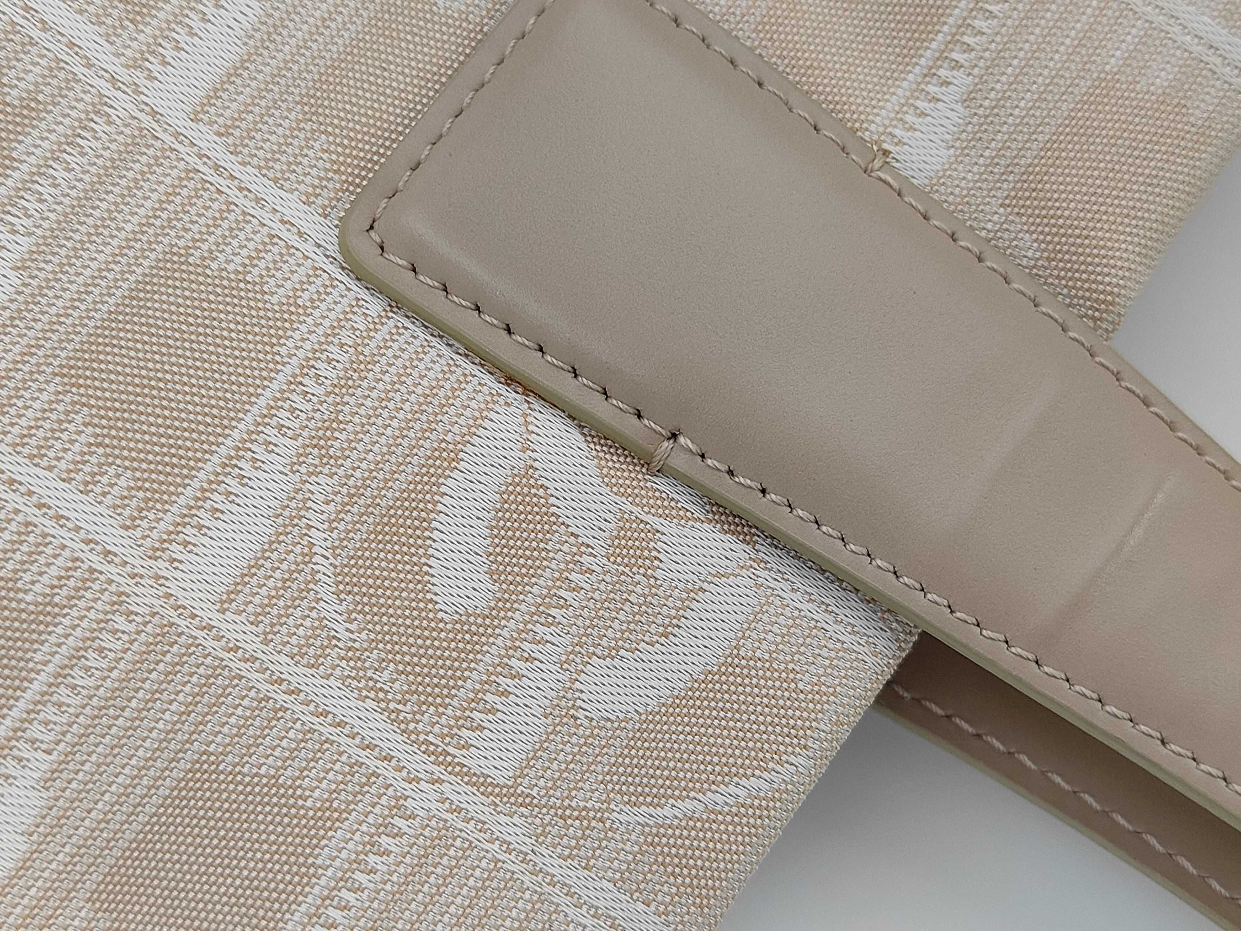 New Travel Line Tote Bag MM Tote Bag — view 11