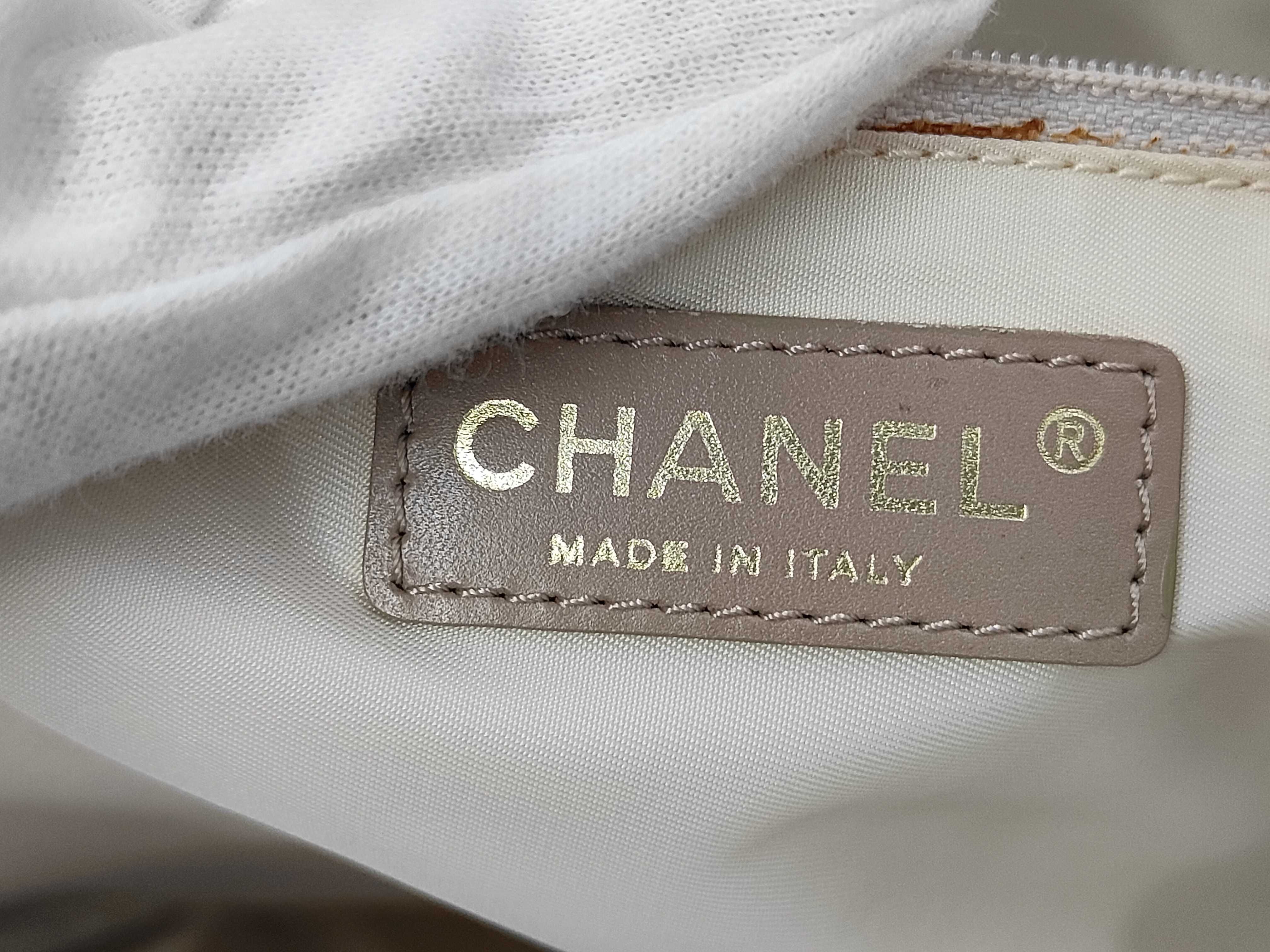 New Travel Line Tote Bag MM Tote Bag — view 8