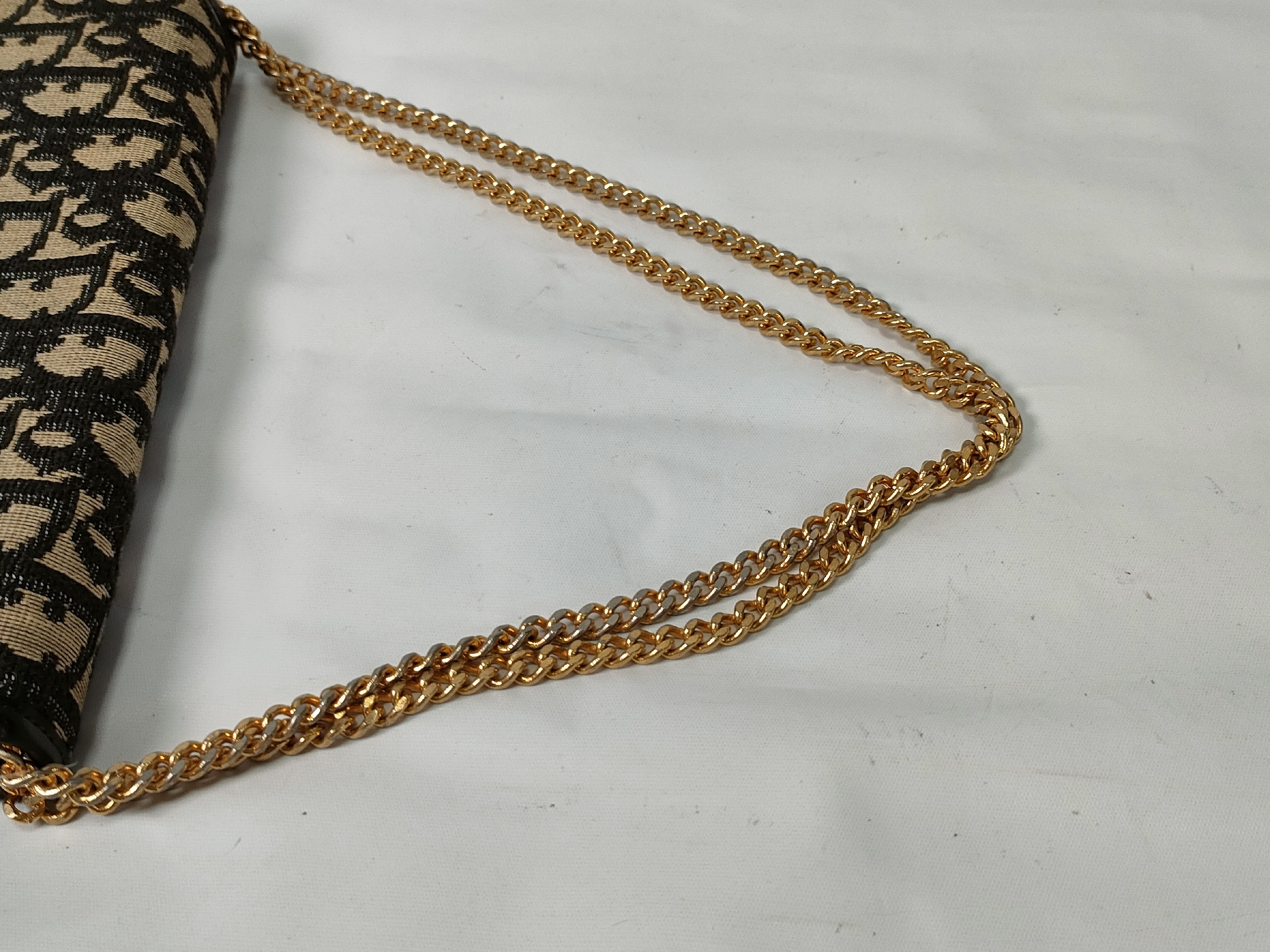 Trotter Vintage Chain Shoulder Bag — view 3