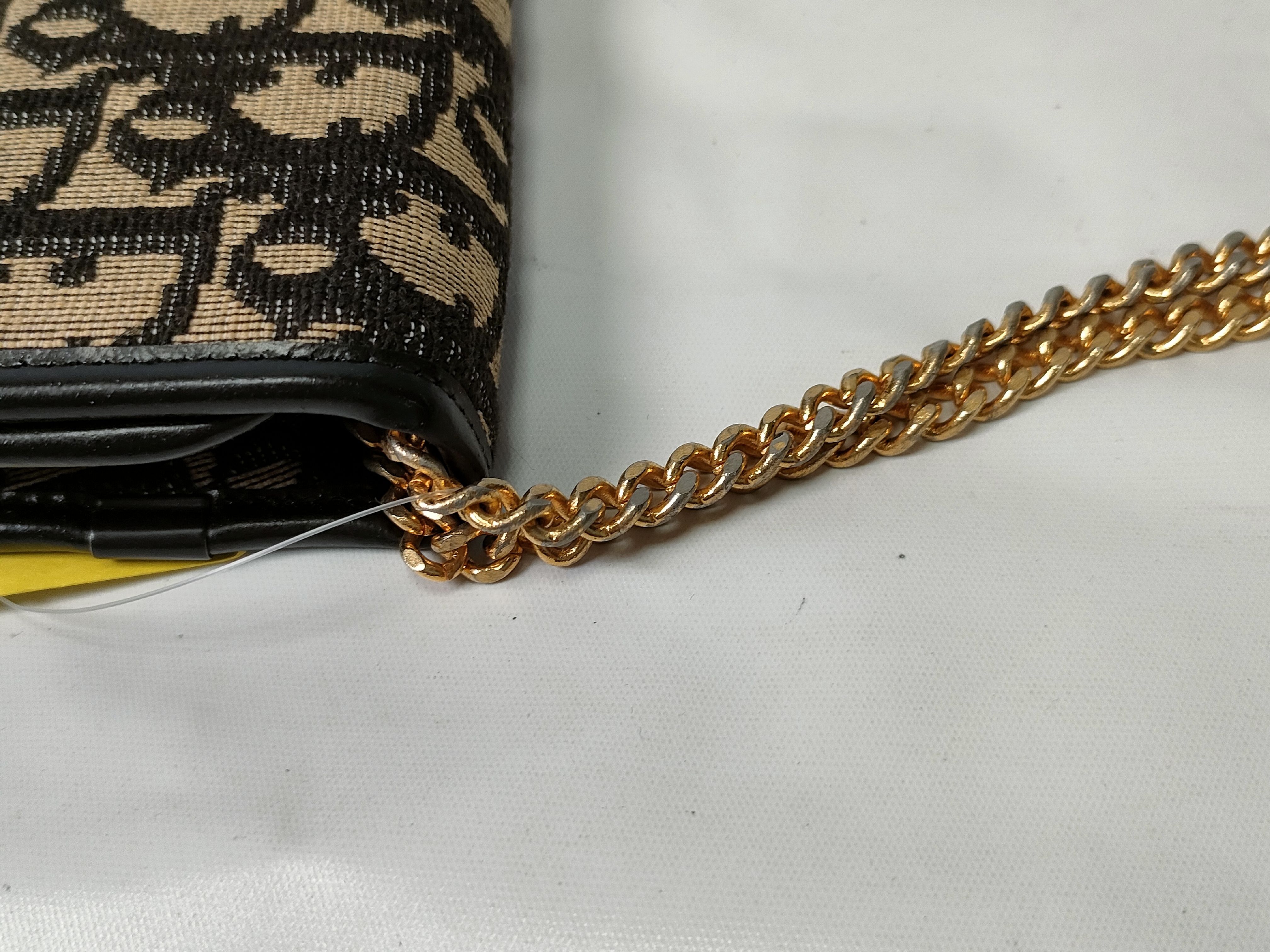 Trotter Vintage Chain Shoulder Bag — view 5