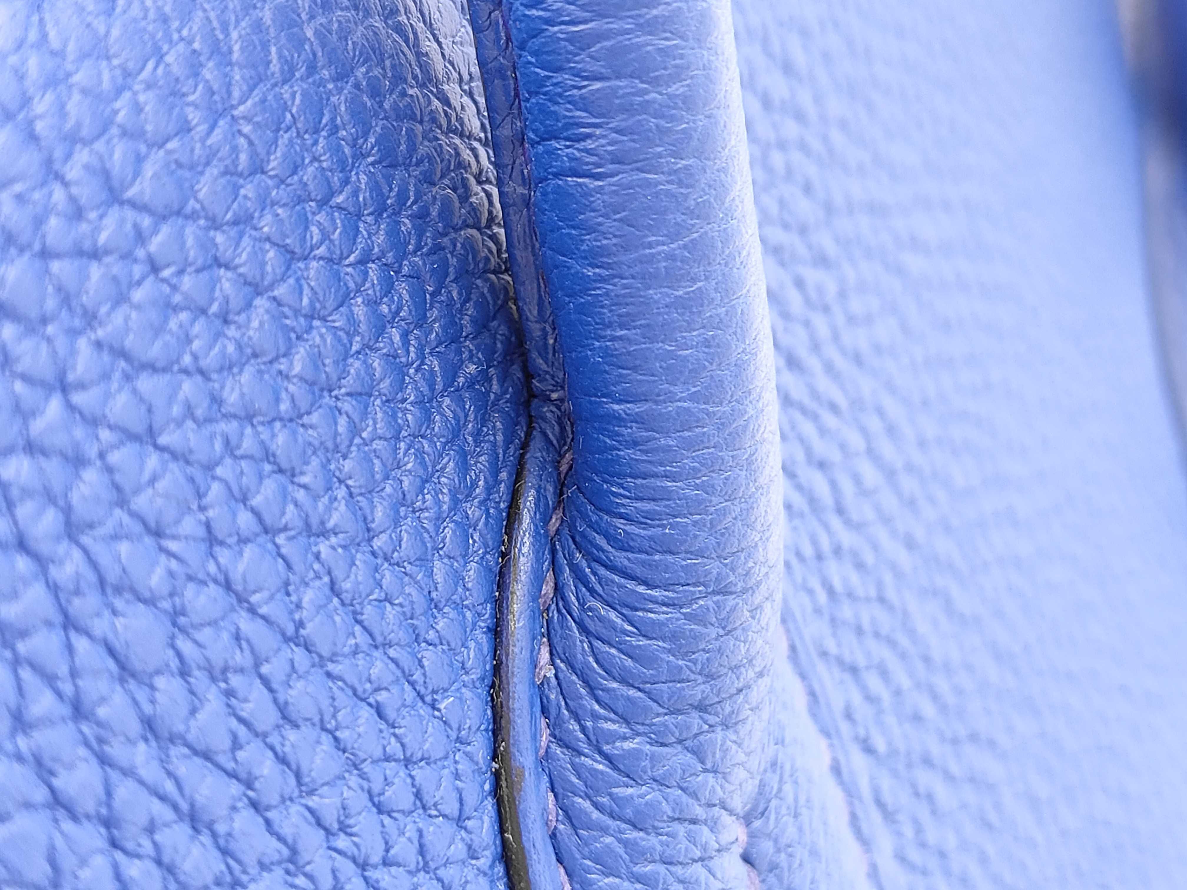 Birkin 30 Blue Royal Z stamp Gold hardware handbag — view 3