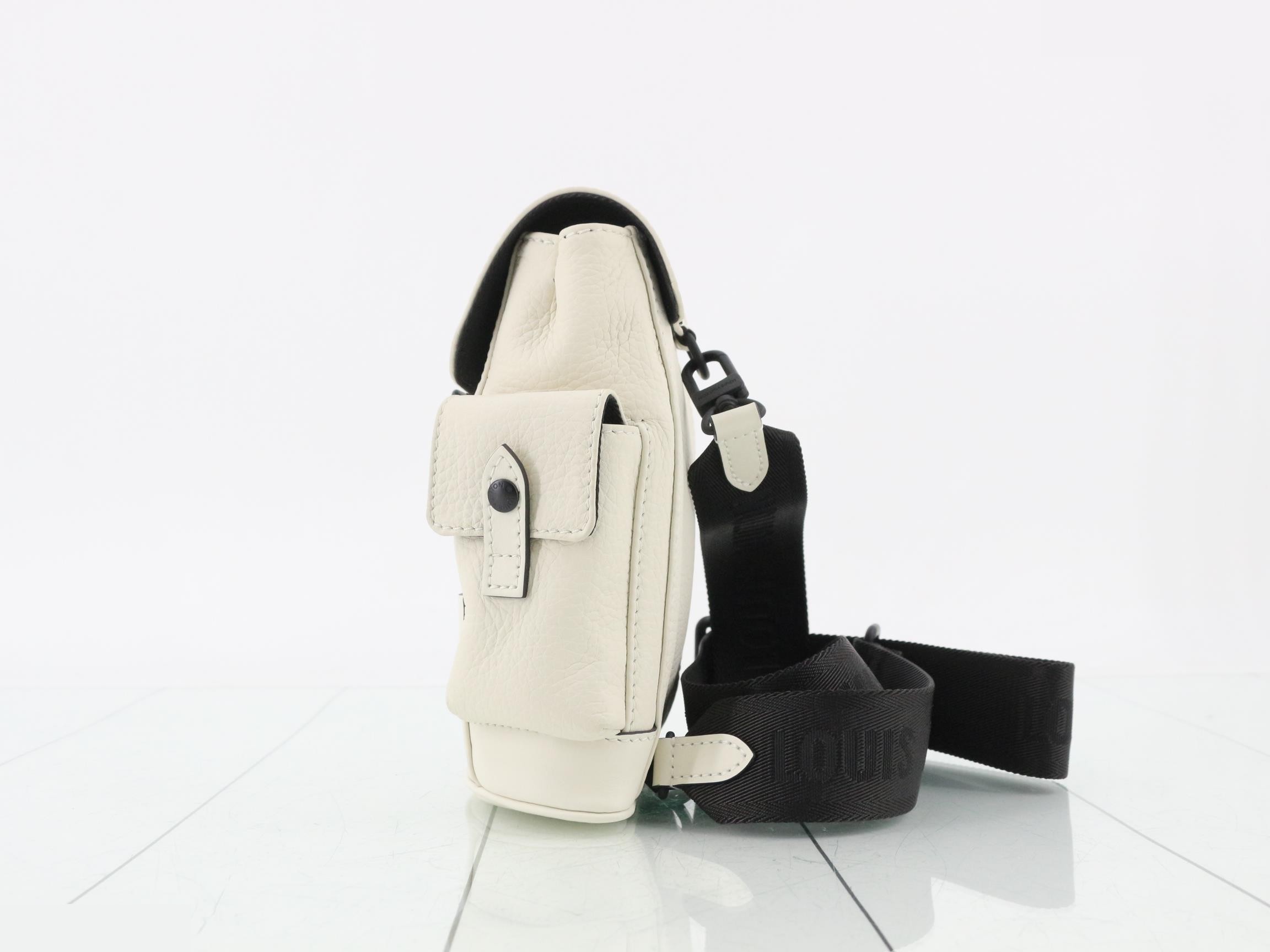 Christopher XS Shoulder Bag M58493 RFID confirmed — view 3