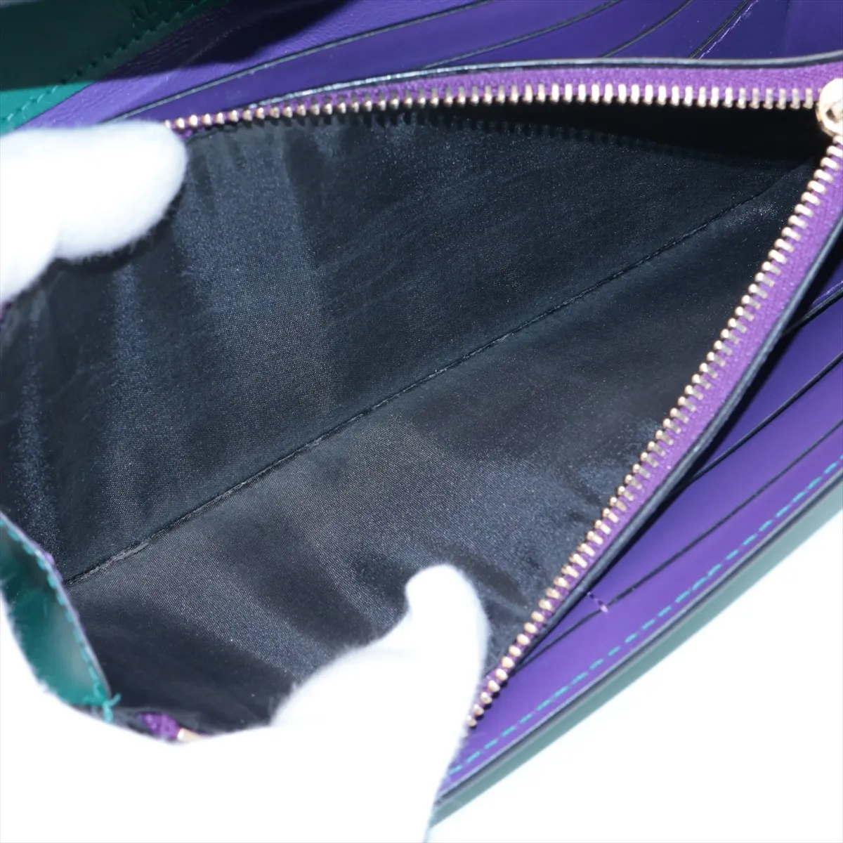 Serpenti Leather Long Wallet Green — view 7
