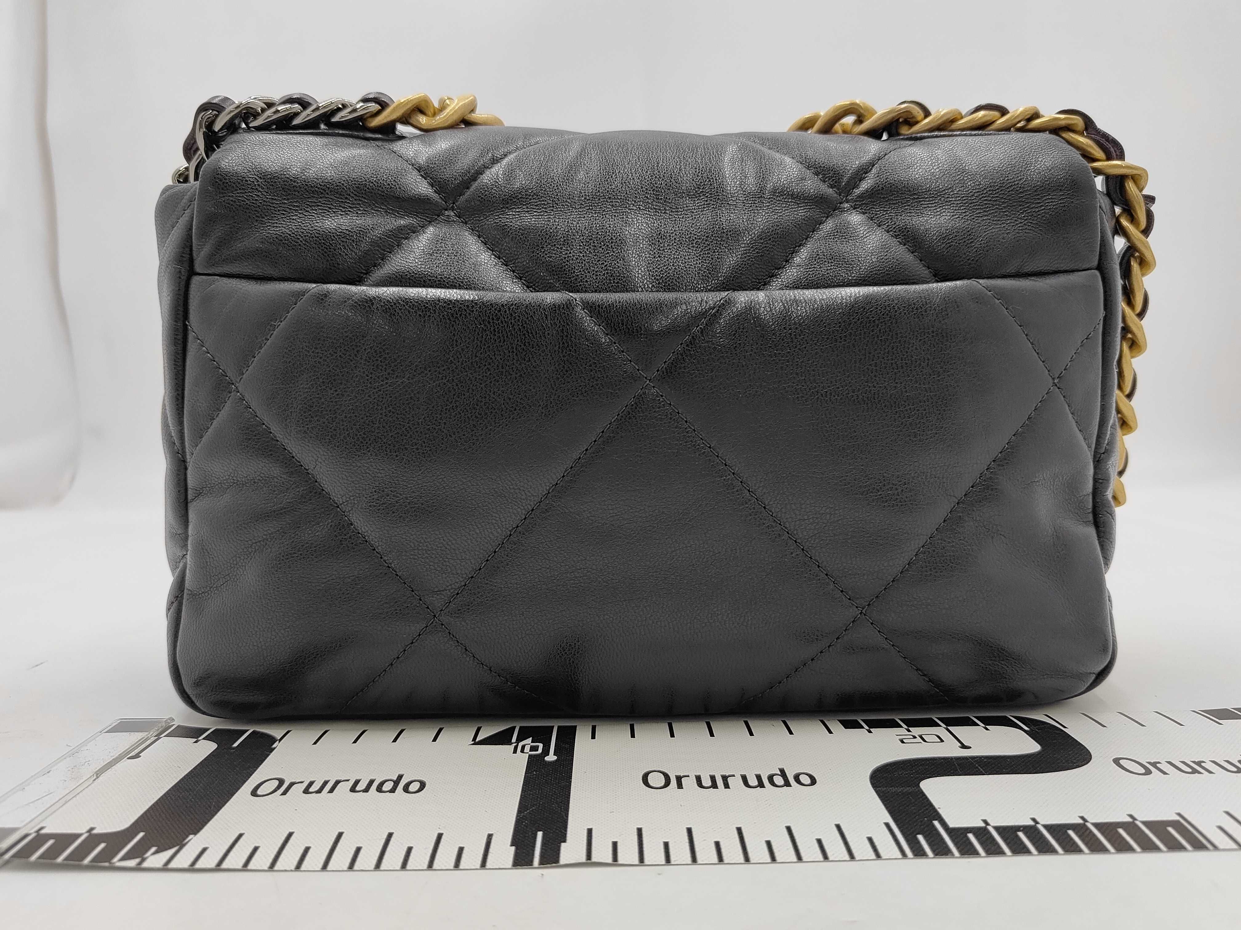 19 Lambskin Purple GP Shoulder Bag — view 2