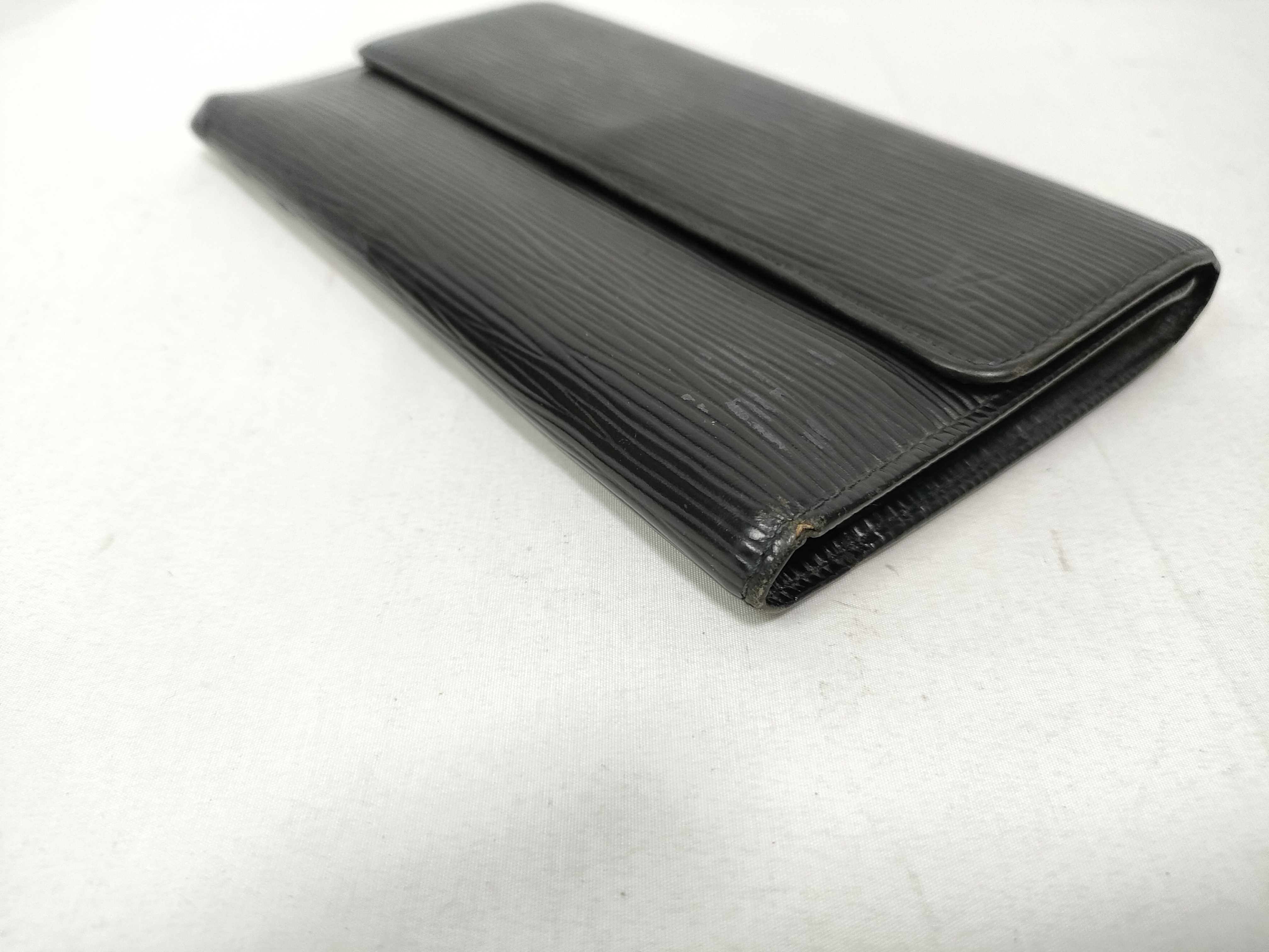 Epi Louis Vuitton Epi Portefeuille Tresor International Wallet M63384 — view 3