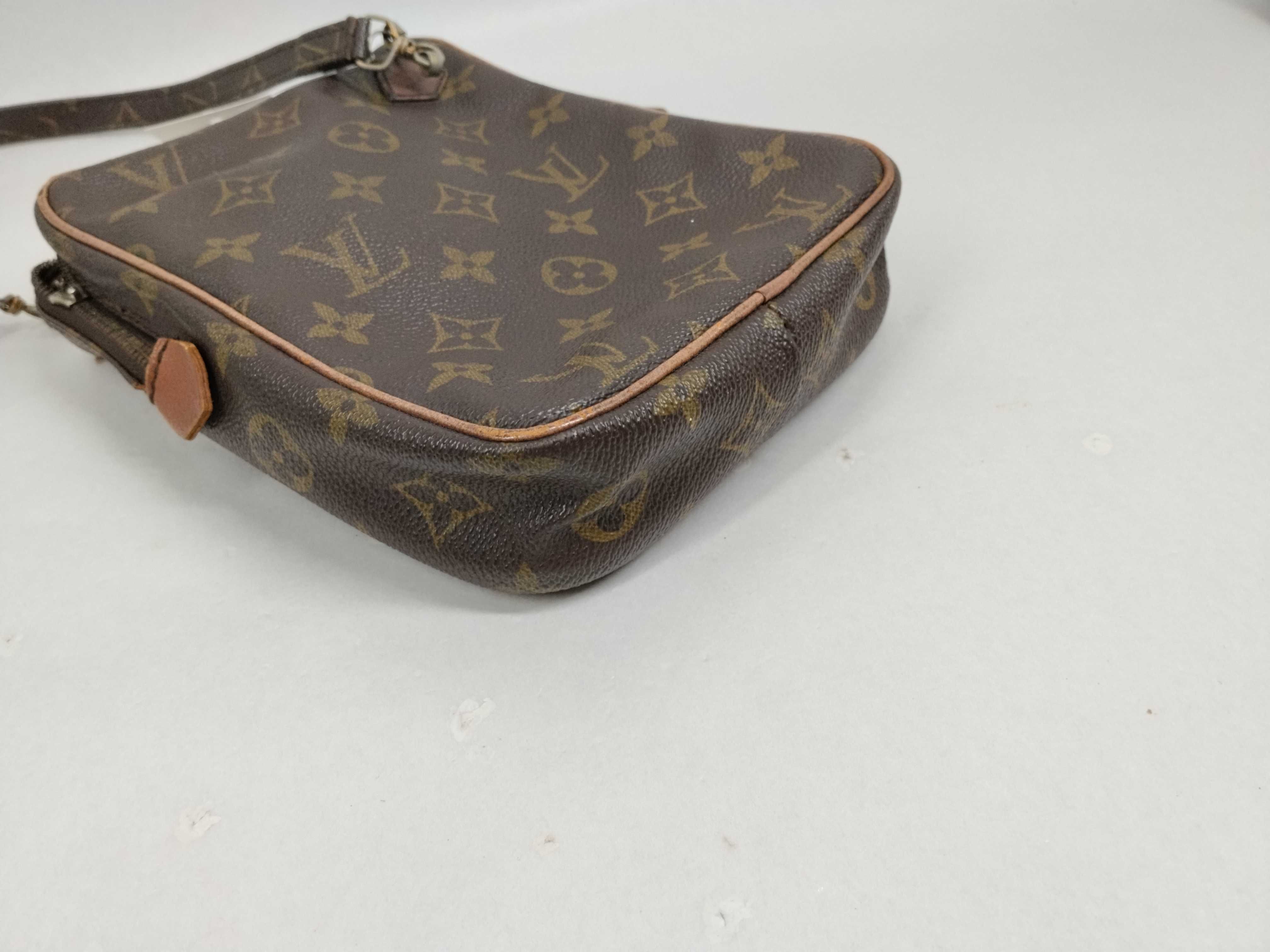 Monogram M3552 Old Model Danube Shoulder Bag — view 4