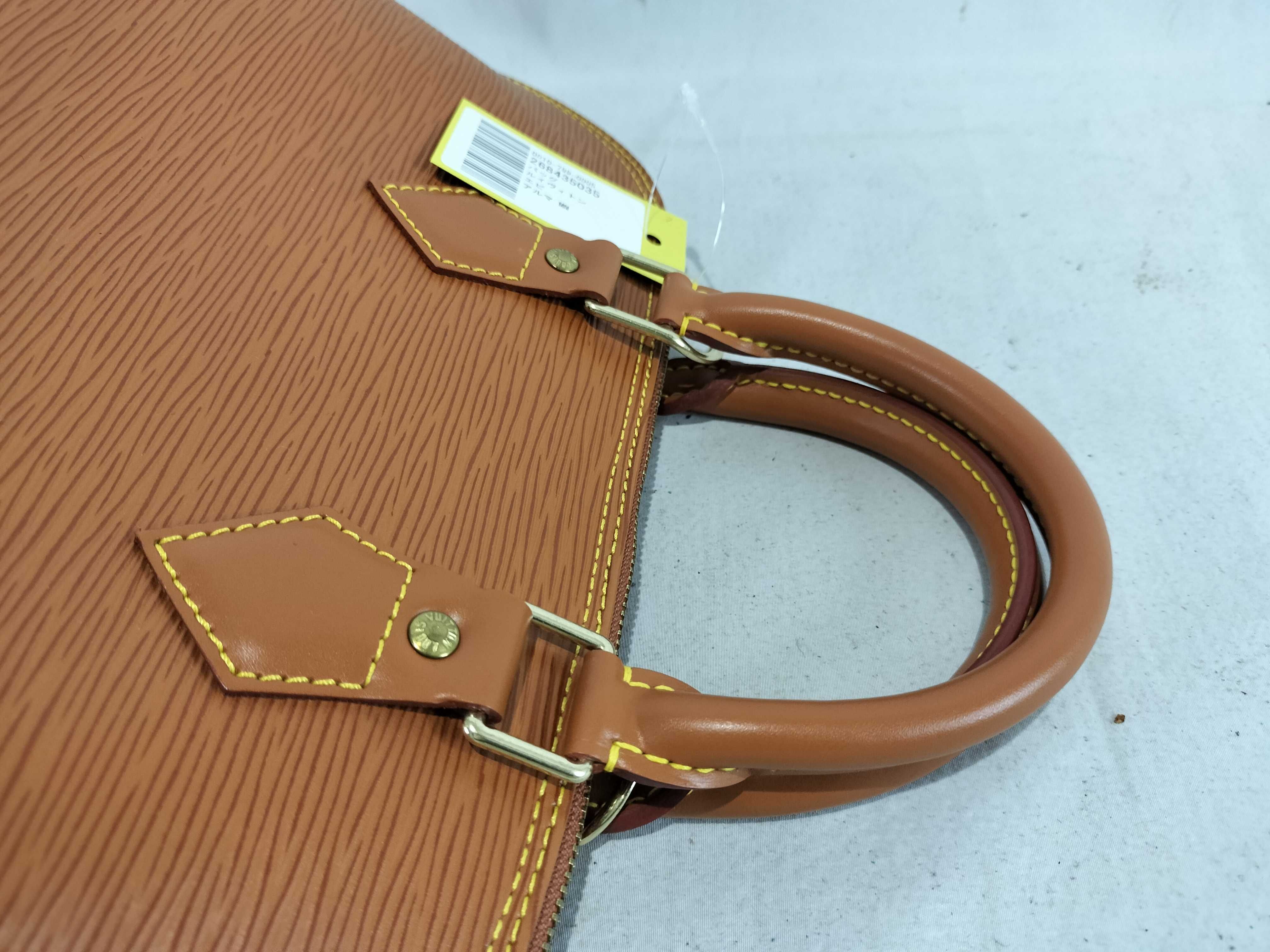 Epi Alma MM Handbag — view 3
