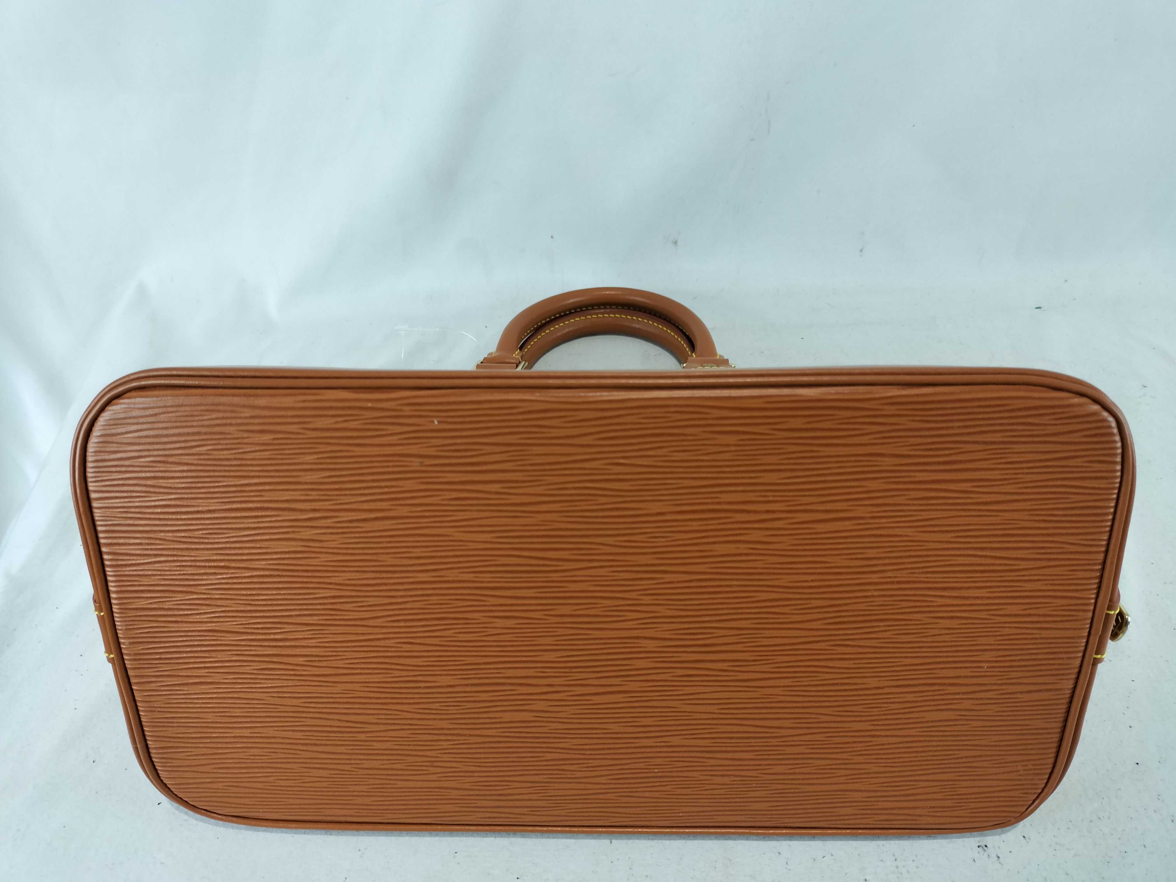 Epi Alma MM Handbag — view 7