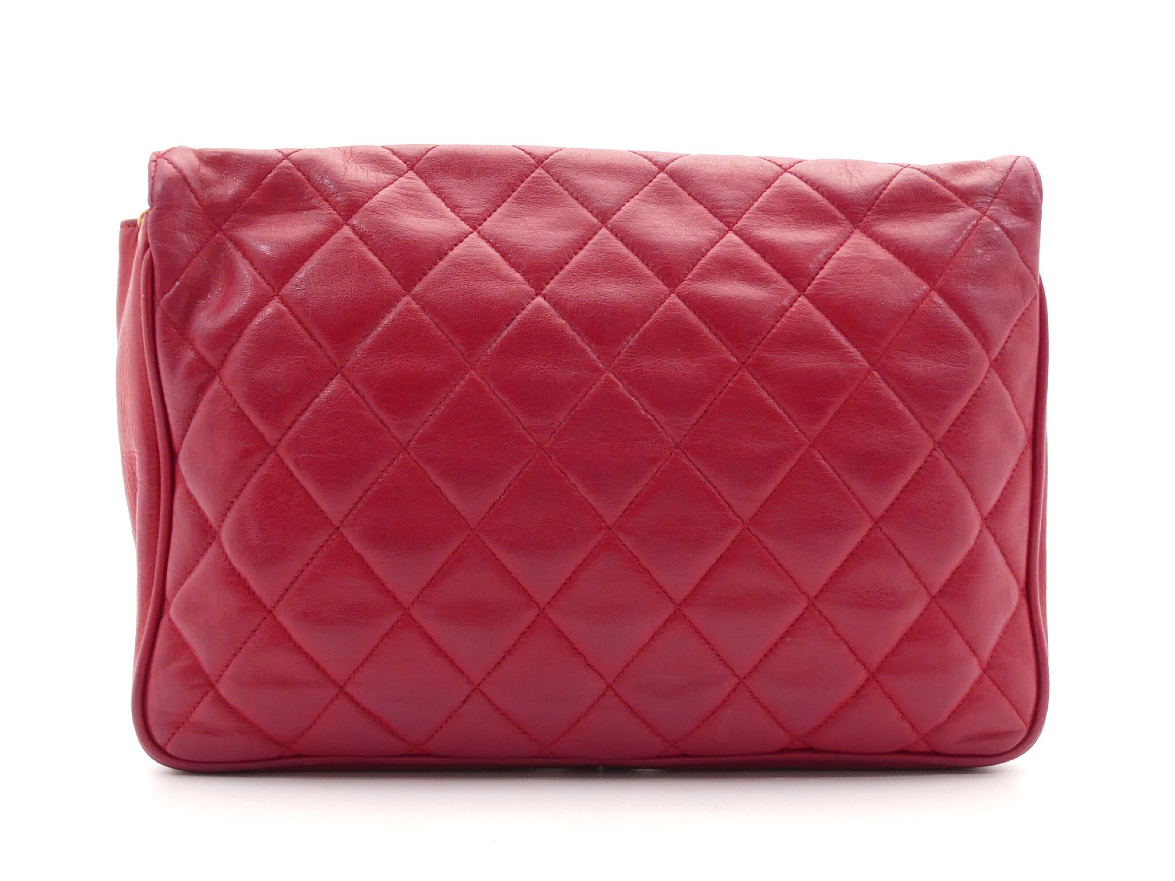 Matelassé Coco Mark Chain Shoulder Bag — view 2
