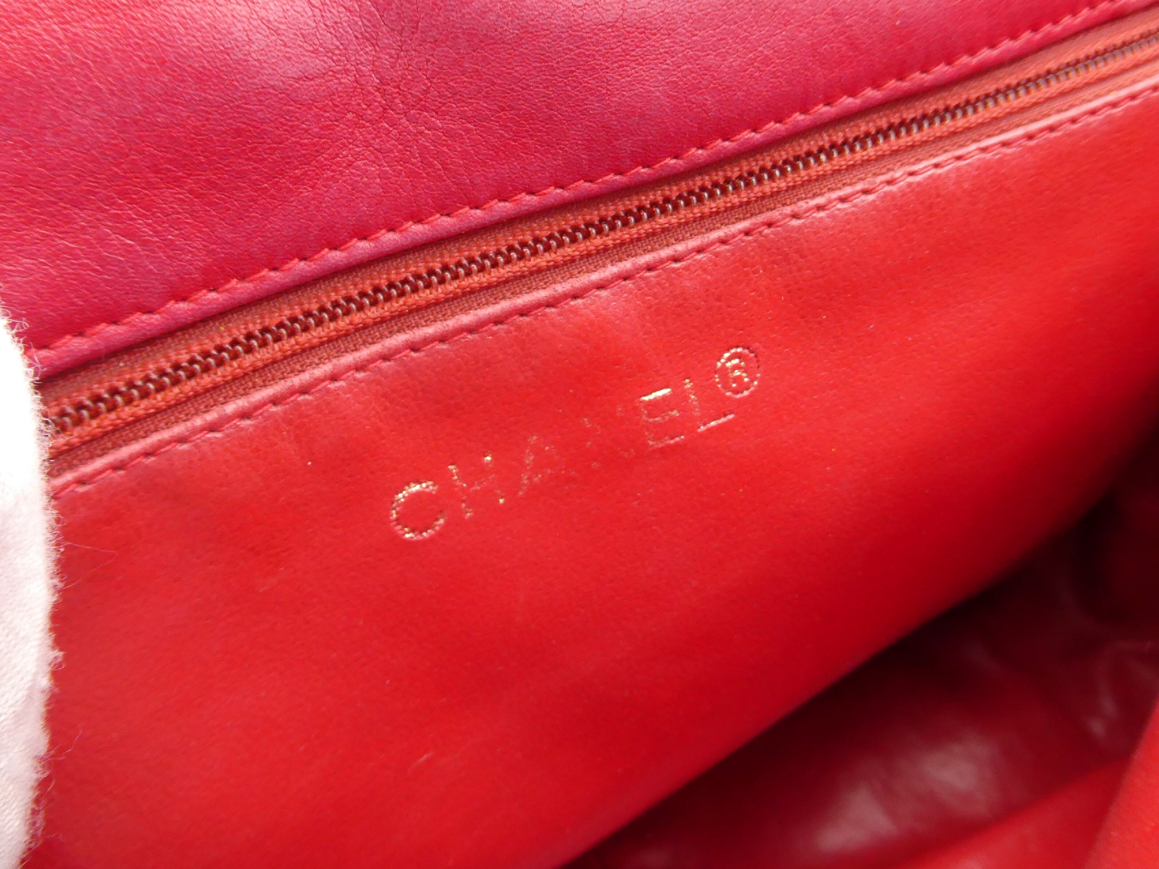 Matelassé Coco Mark Chain Shoulder Bag — view 8