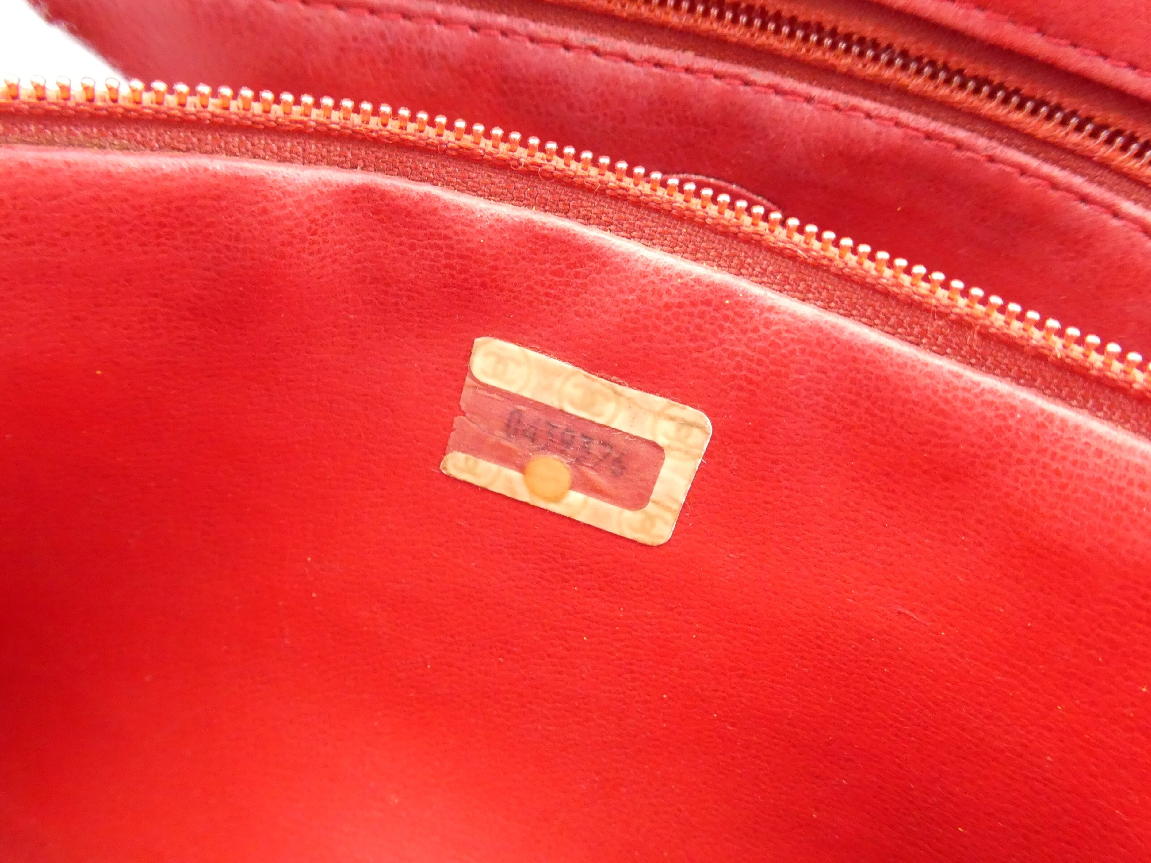 Matelassé Coco Mark Chain Shoulder Bag — view 9