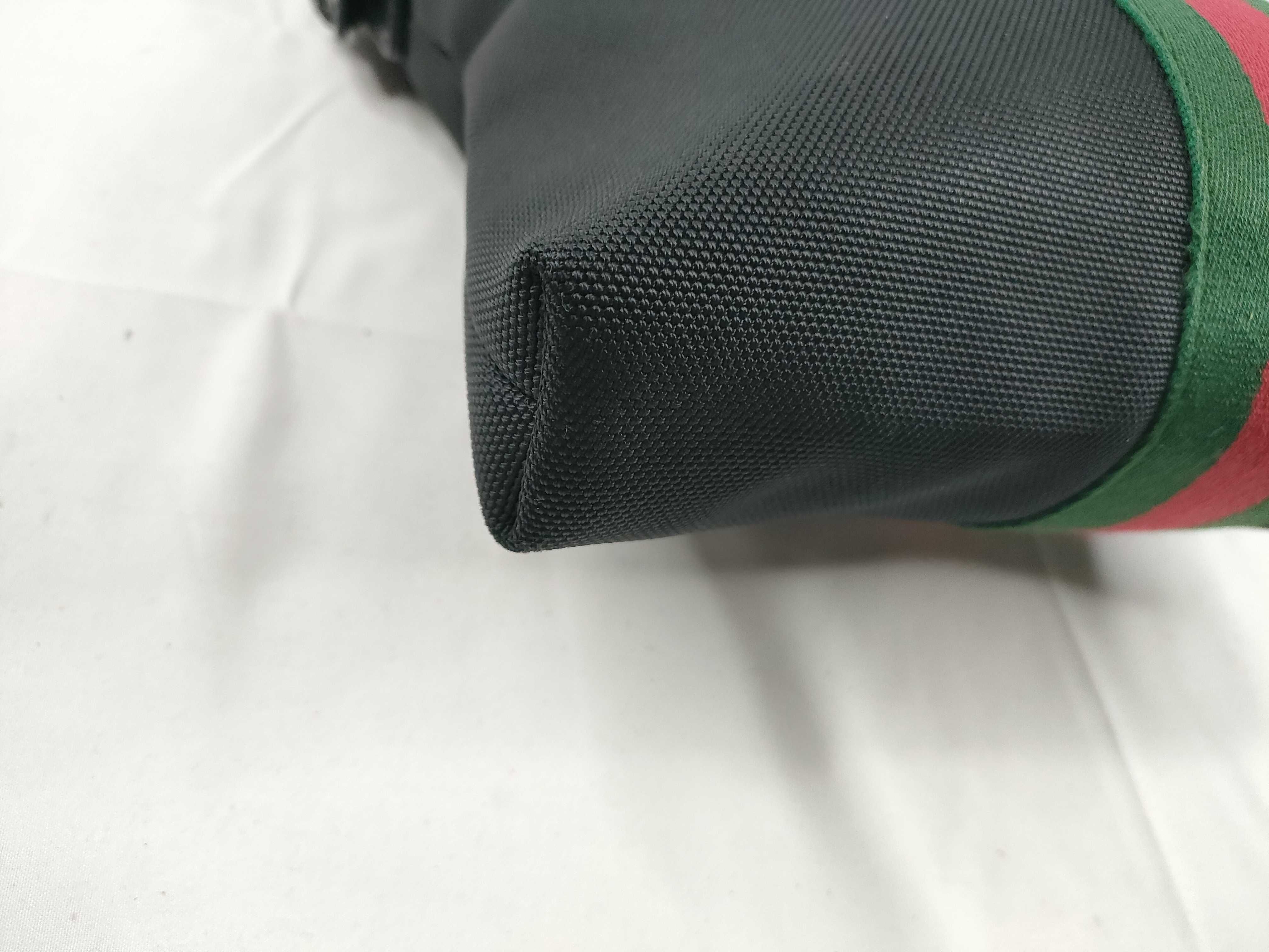 GG Supreme Black Canvas Crossbody Bag Shoulder Bag — view 3