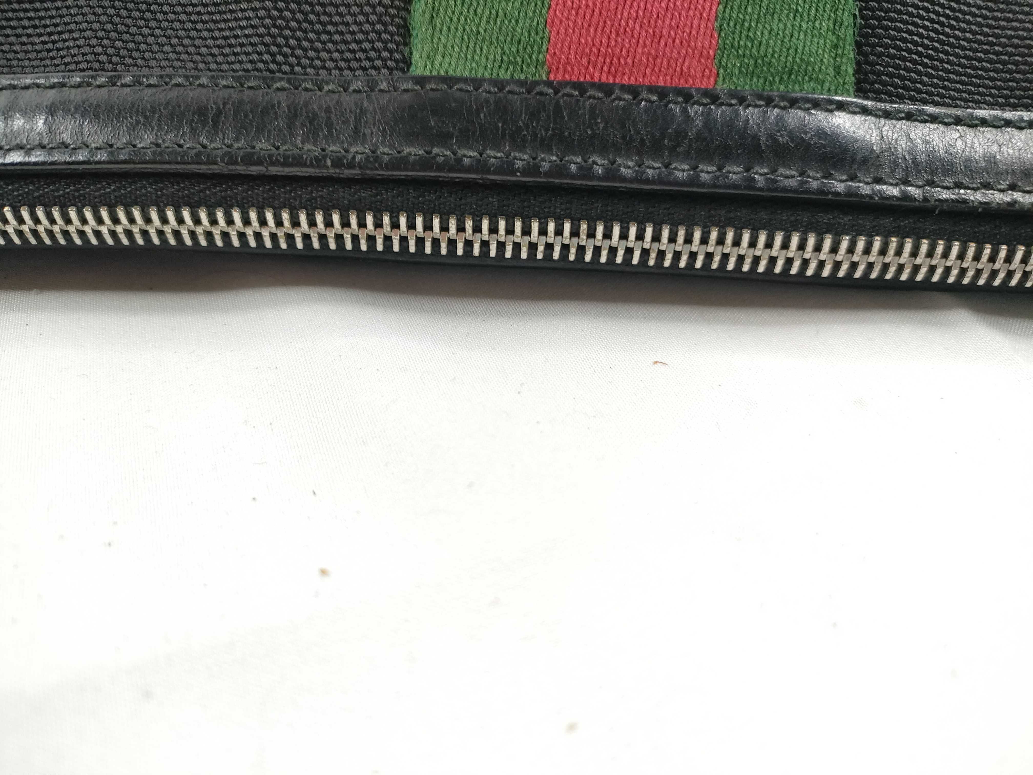 GG Supreme Black Canvas Crossbody Bag Shoulder Bag — view 9