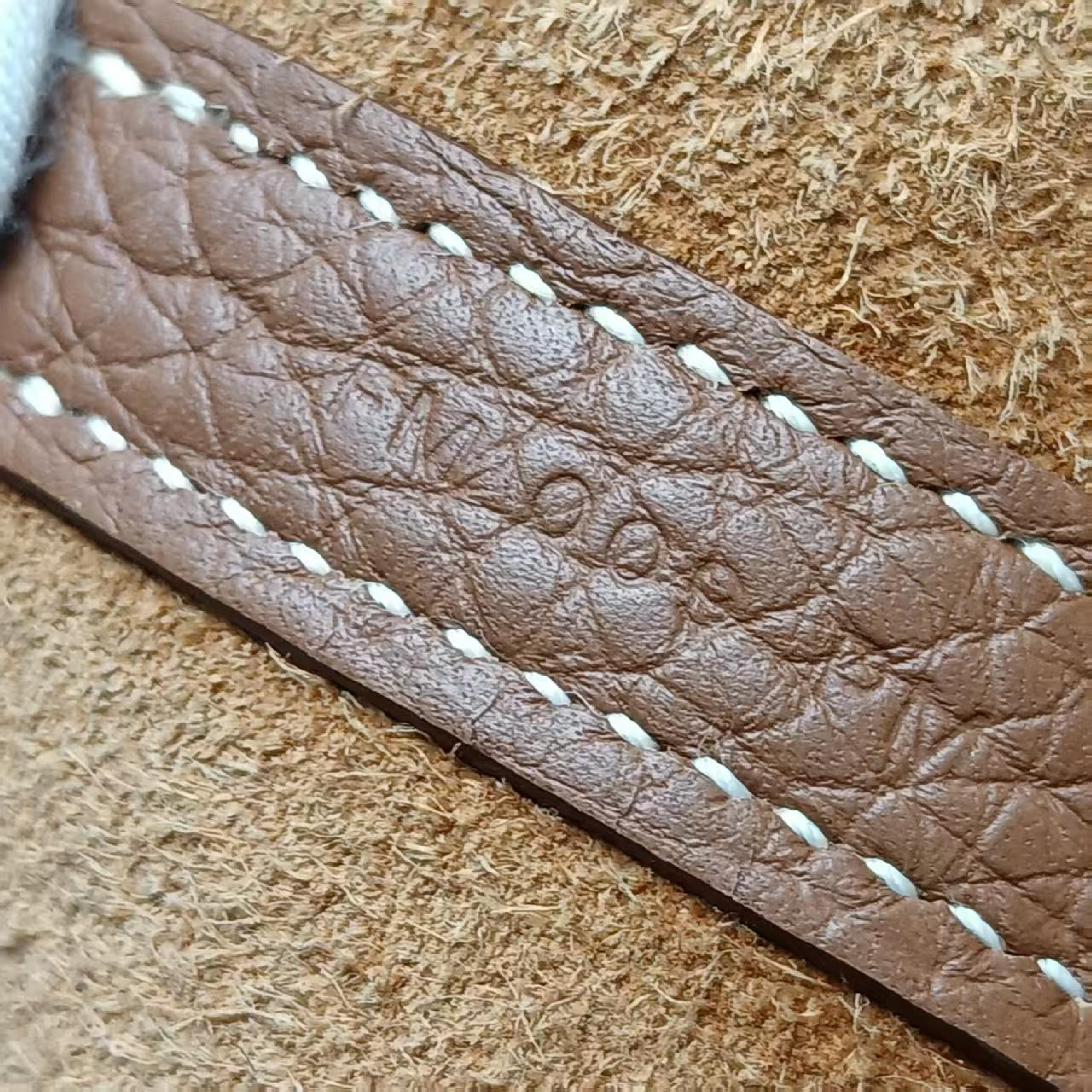 Picotan Cowhide Handbag (Image Blurry) Handbag — view 12