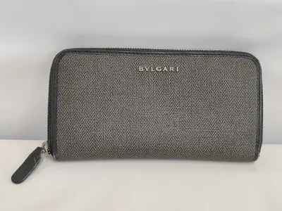 Weekend Round Zip Long Wallet