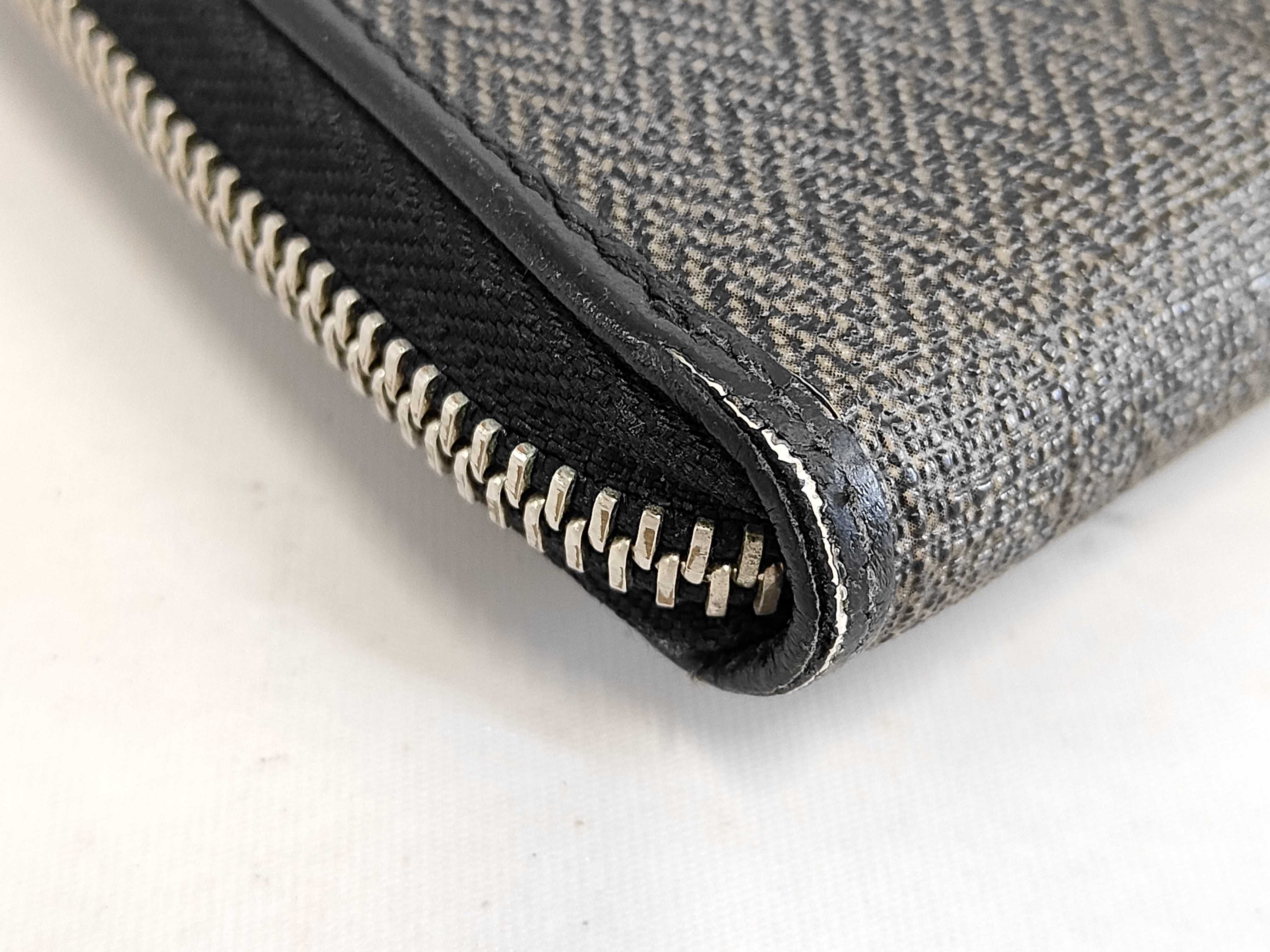 Weekend Round Zip Long Wallet — view 3