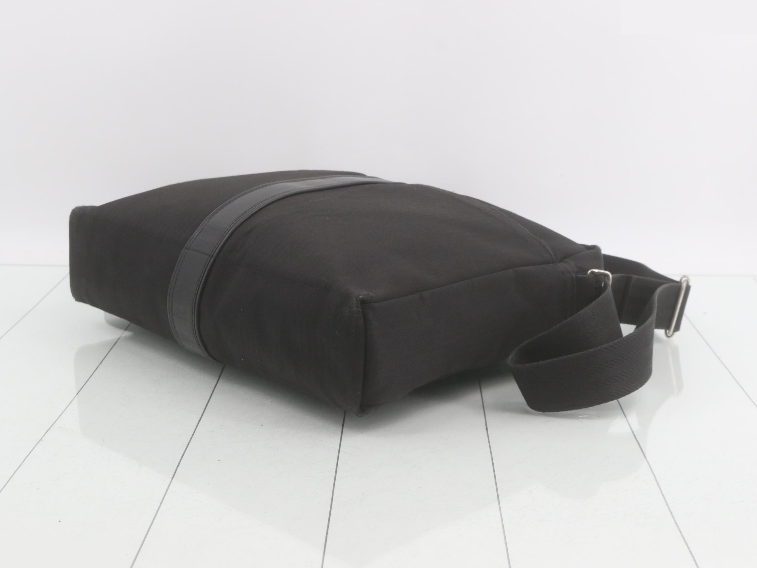 Acapulco Black Canvas Leather Black Shoulder Bag — view 6