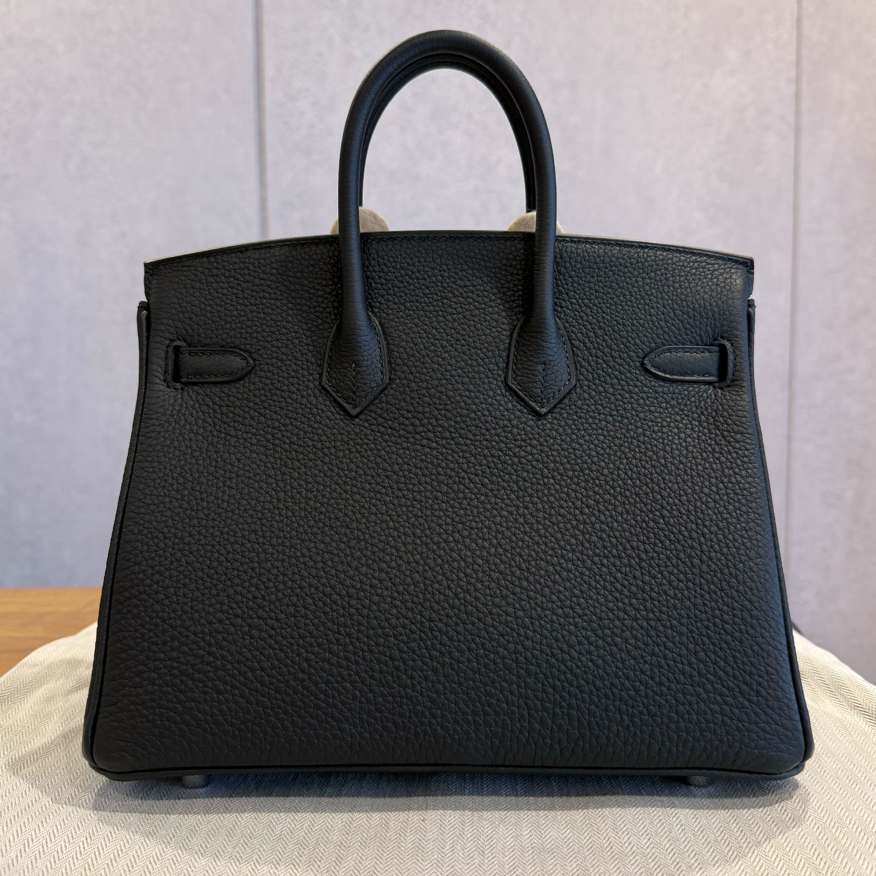 Birkin 25 Black Togo Leather, Silver Hardware, G Stamp Handbag — view 3