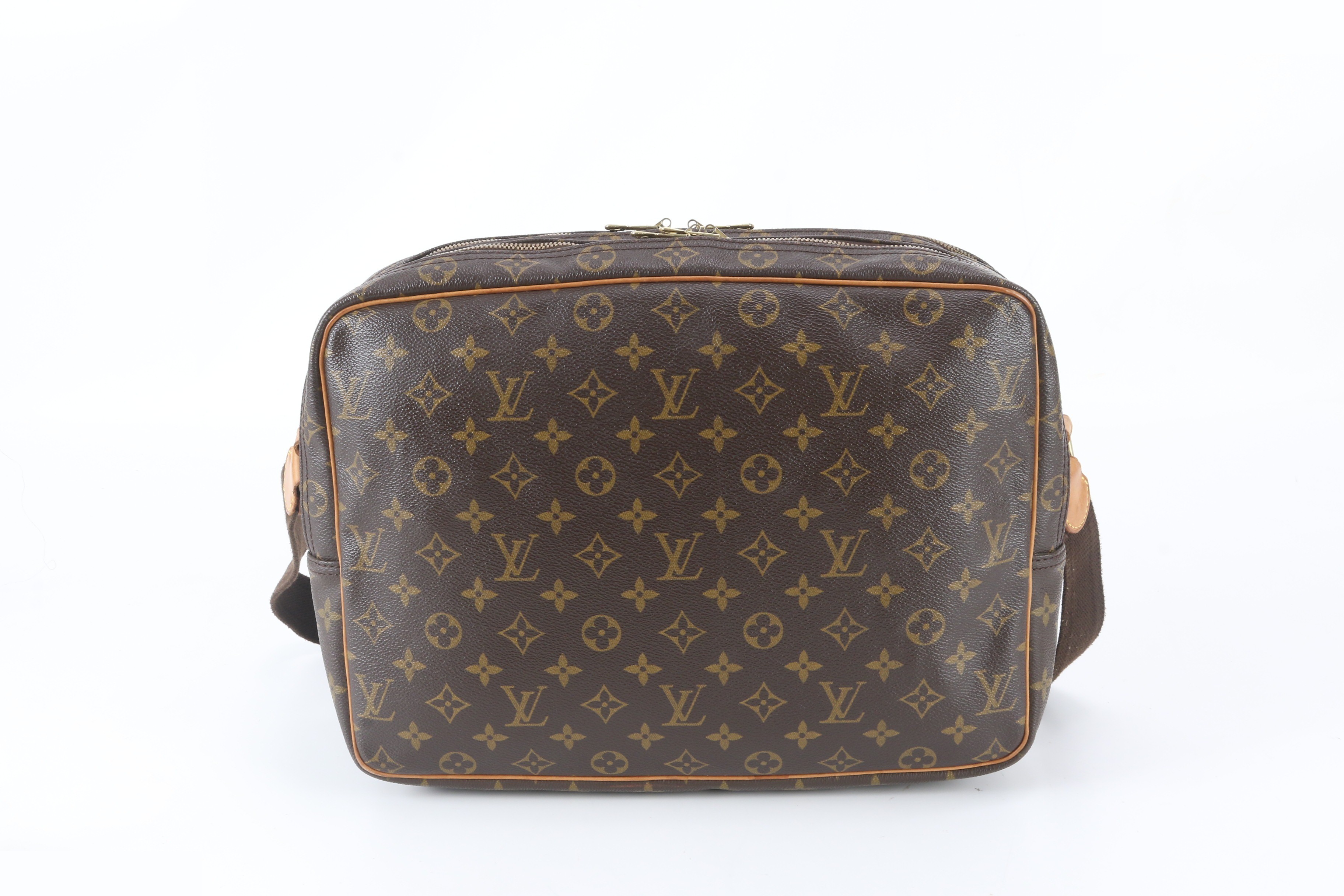 Monogram Reporter GM M45252 Leather — view 3