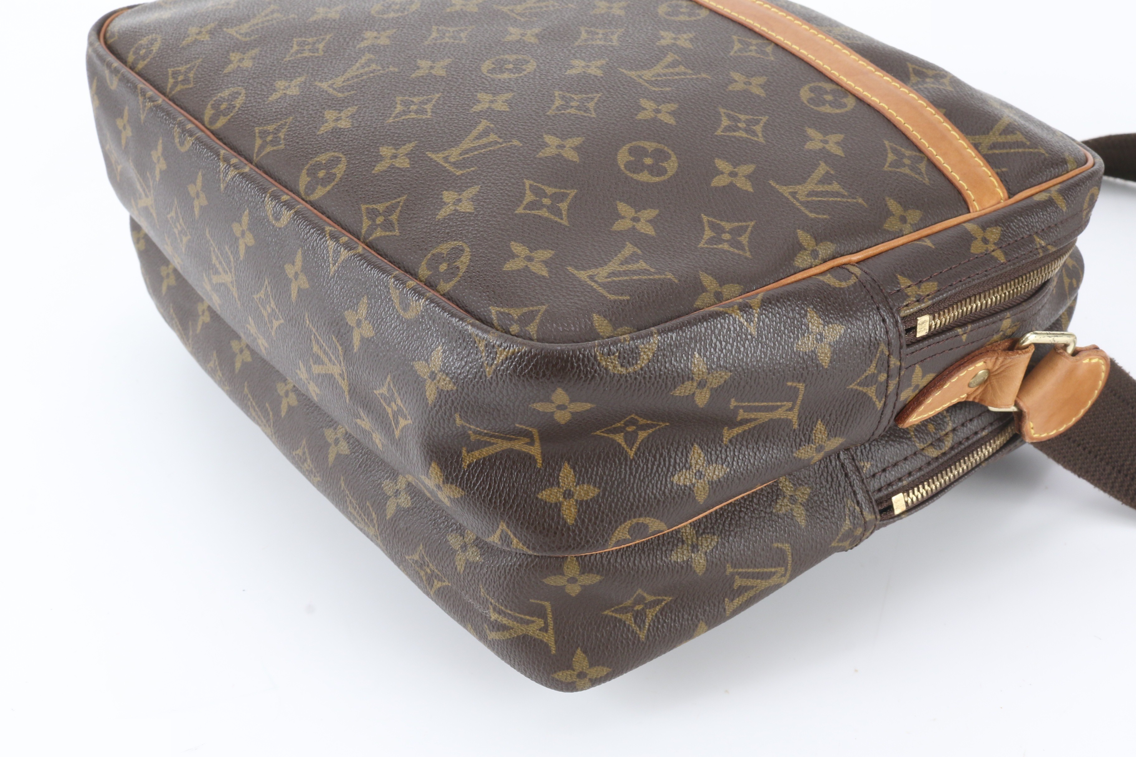 Monogram Reporter GM M45252 Leather — view 4