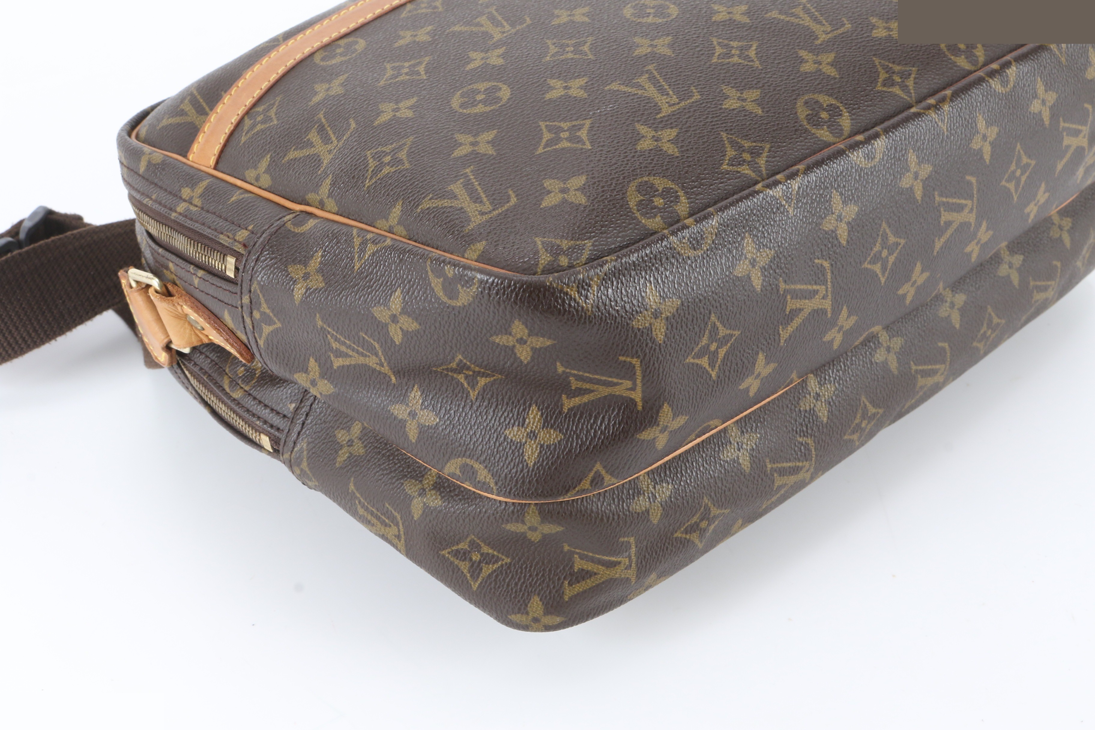 Monogram Reporter GM M45252 Leather — view 5