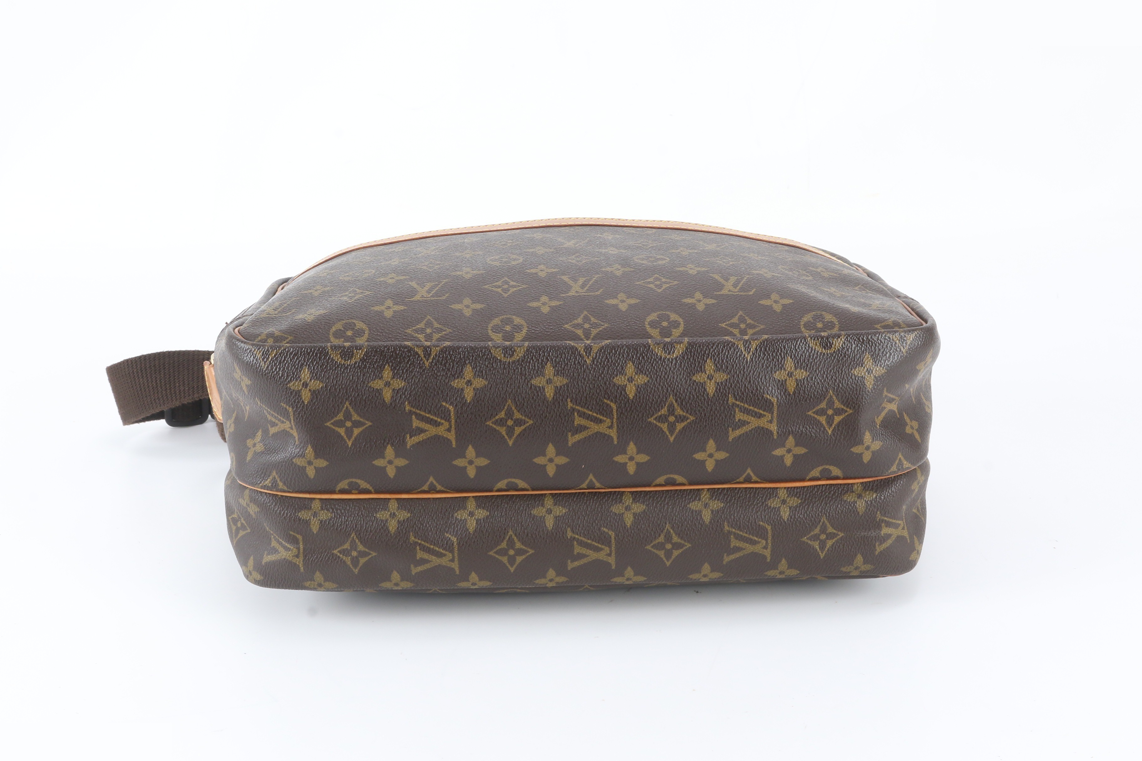 Monogram Reporter GM M45252 Leather — view 6