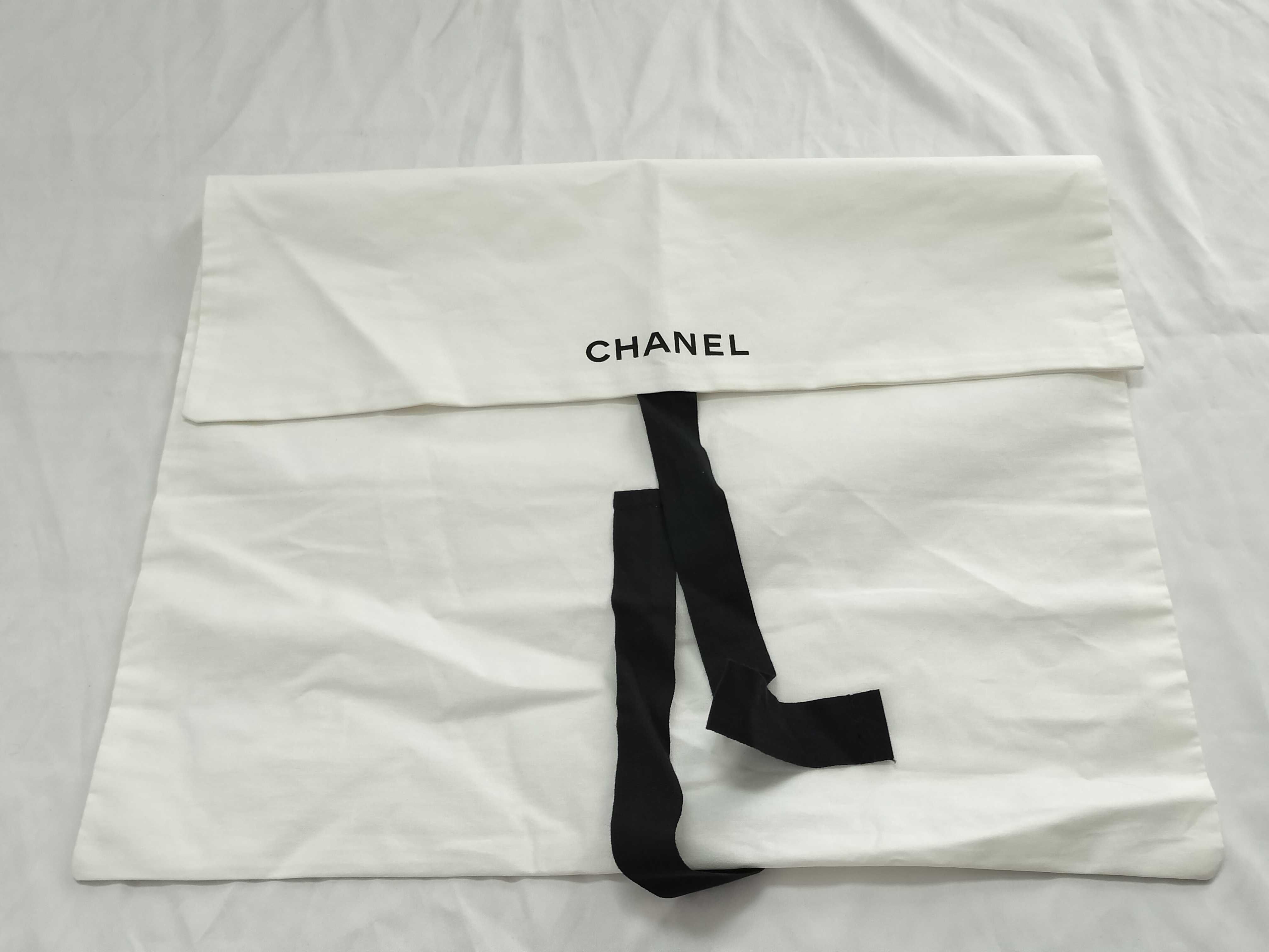 White Dust Bag * 8 Other Accessories — view 5