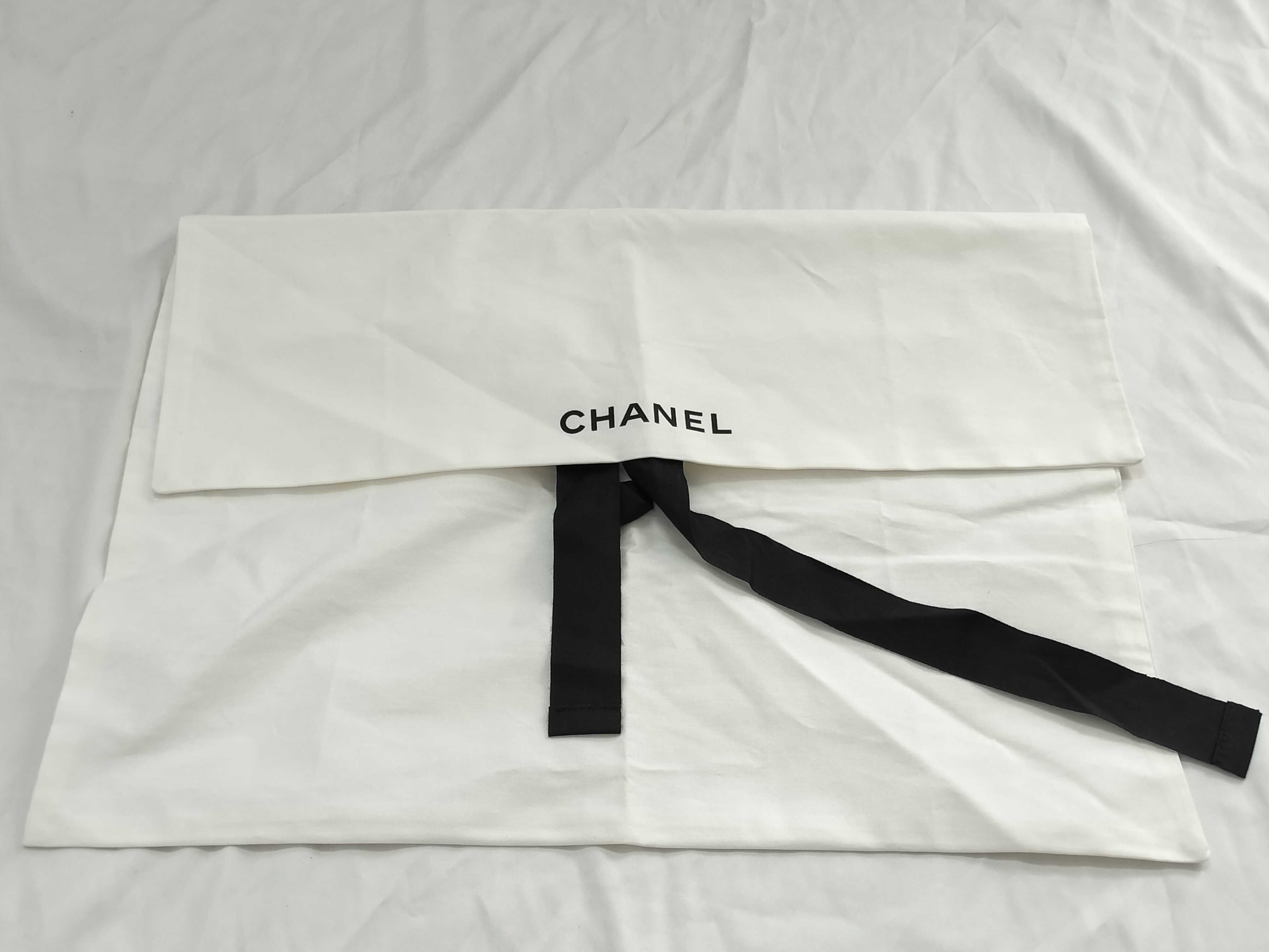 White Dust Bag * 8 Other Accessories — view 8