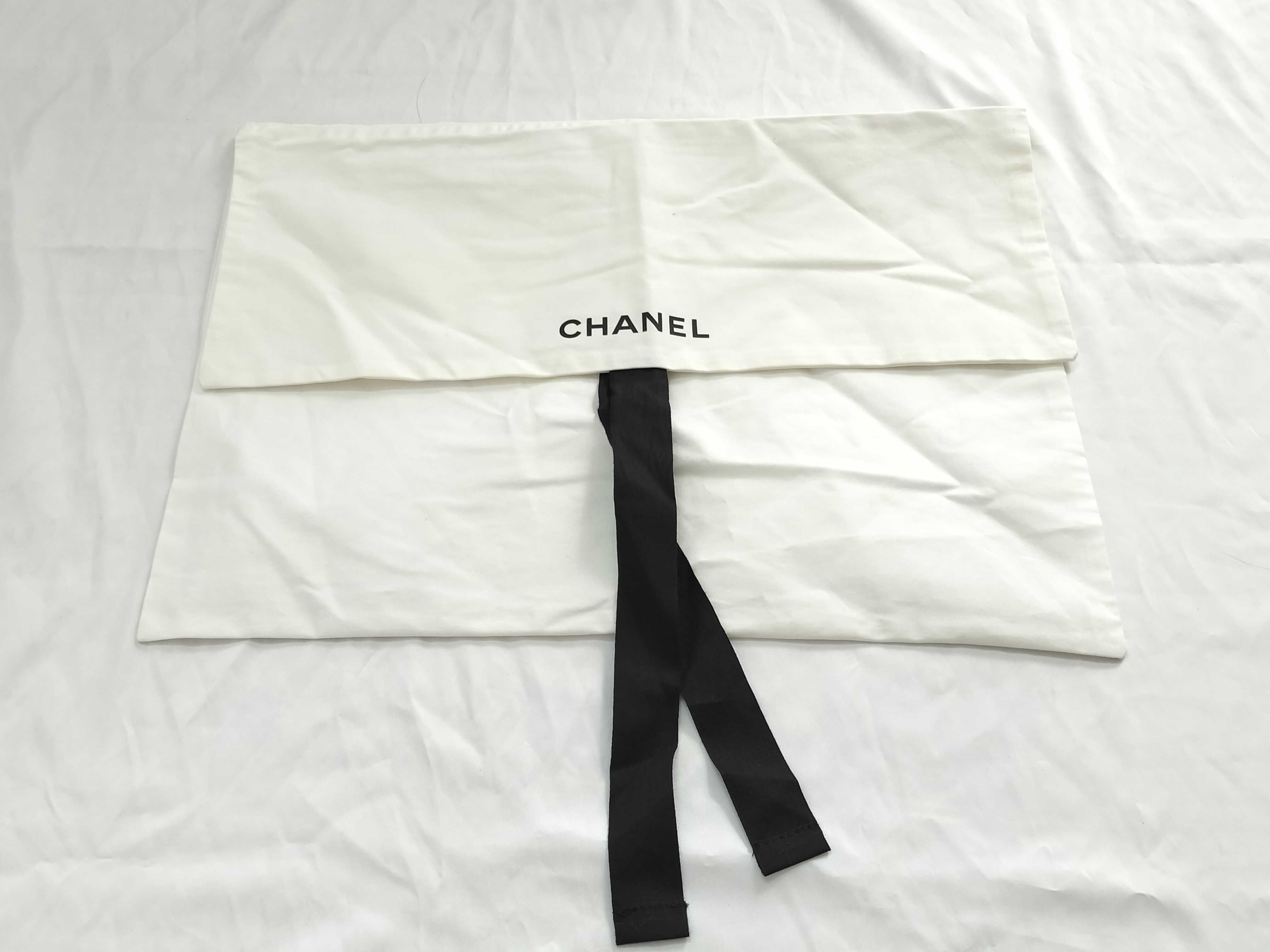 White Dust Bag * 8 Other Accessories — view 9