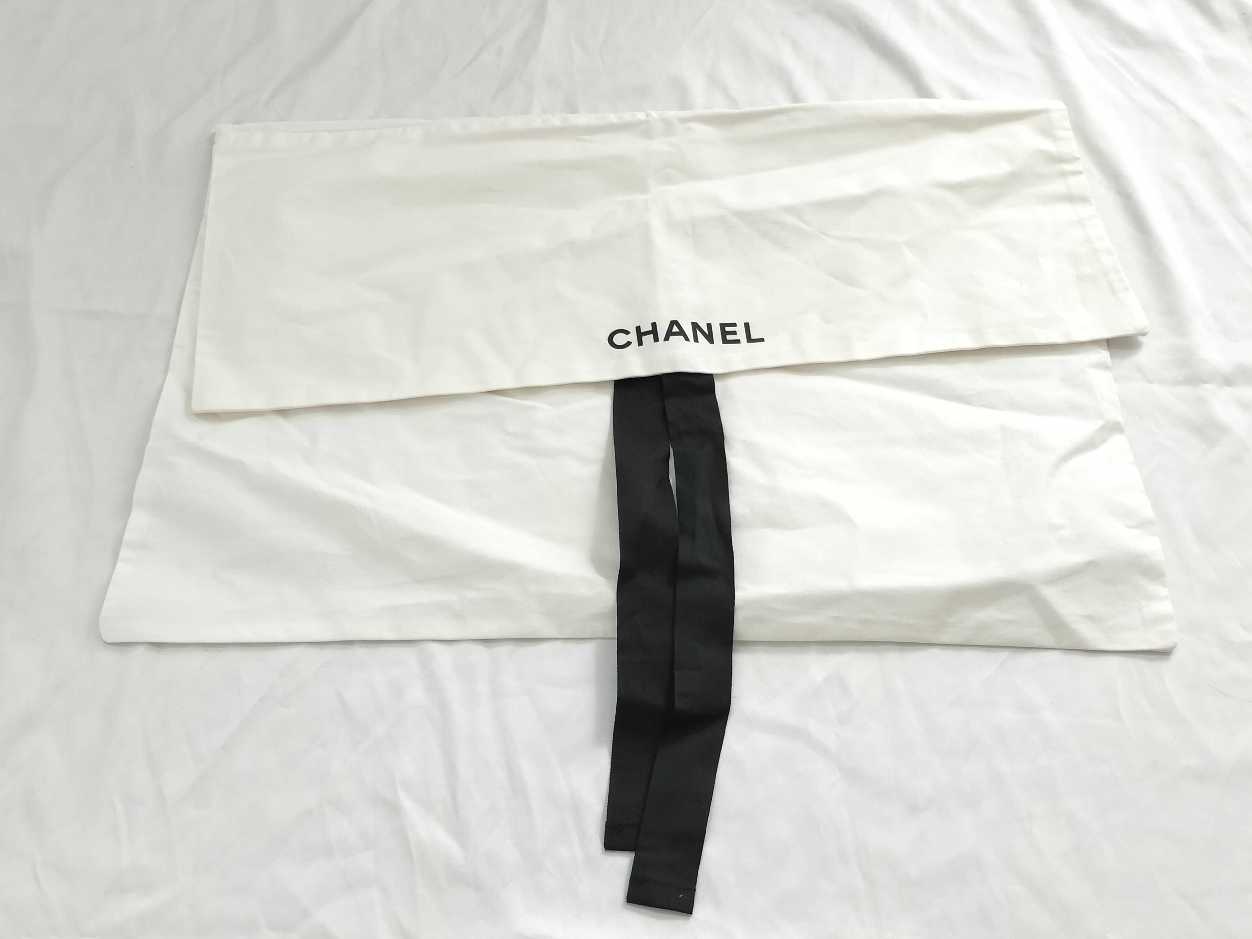 White Dust Bag * 8 Other Accessories — view 10