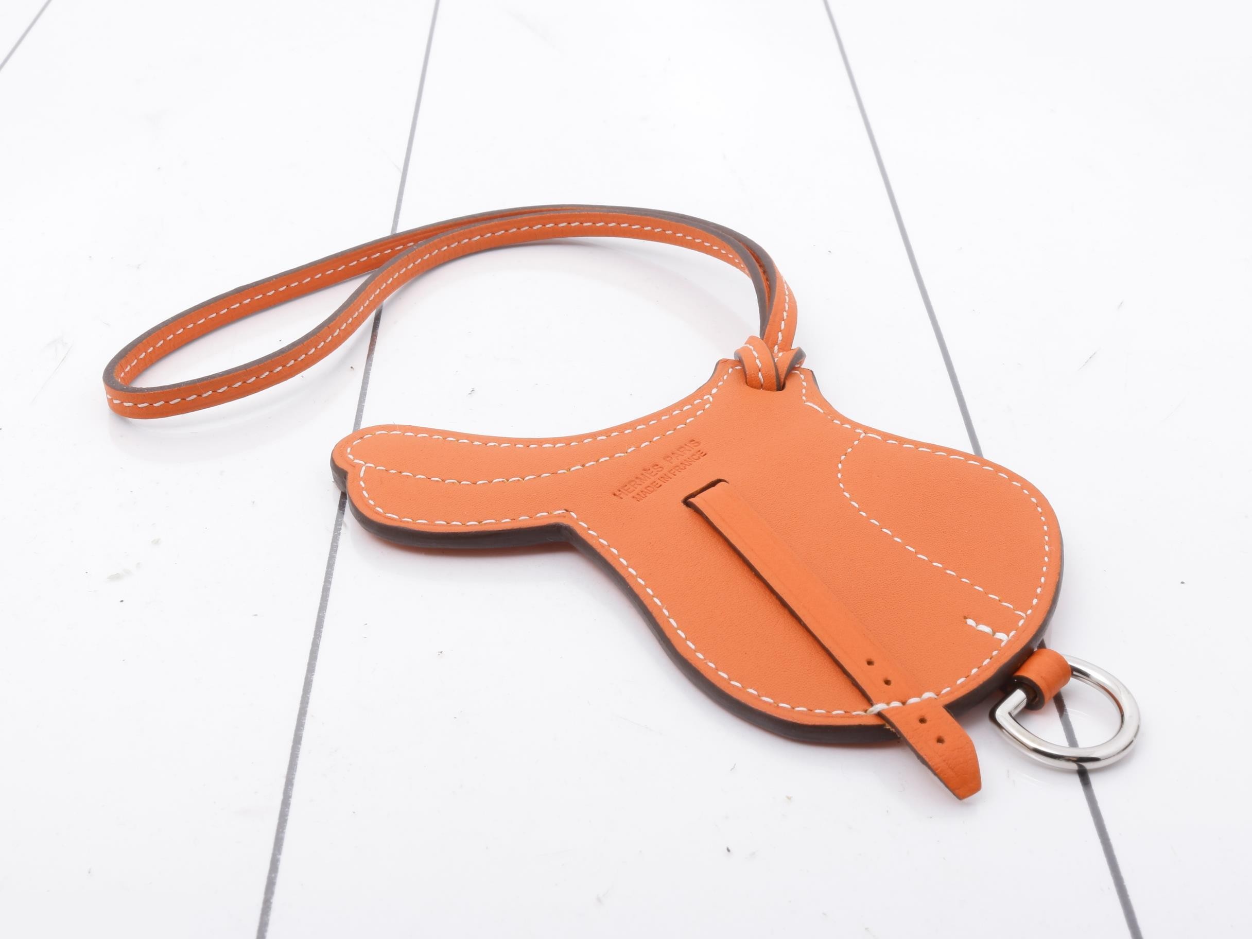Paddock Cell Charm Swift Orange — view 2