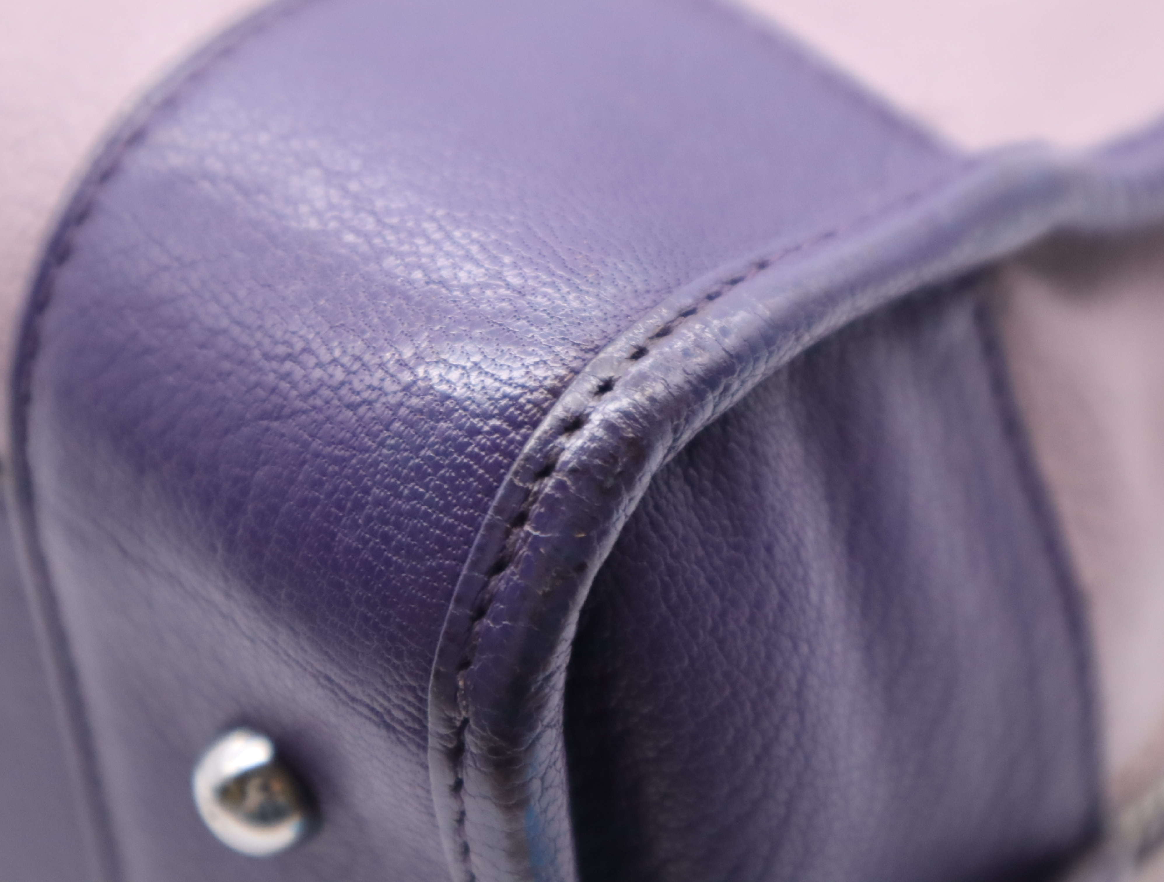 61301 Leather Amazona Purple Handbag with Silver Hardware, Padlock, 2 Keys, and Clochette — view 7